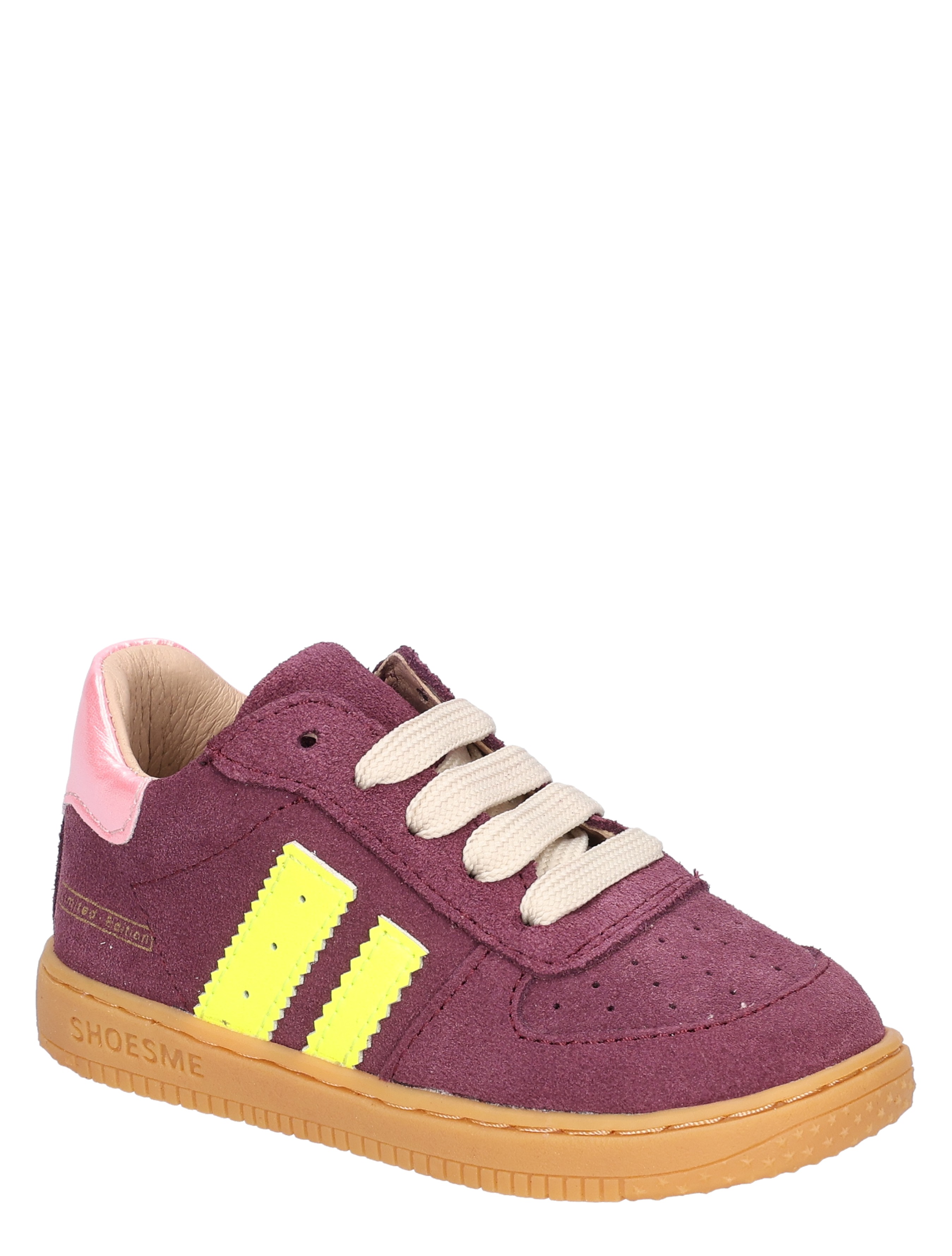 kinder sneaker, suede, paarse schoen, gele accenten, gum outsole