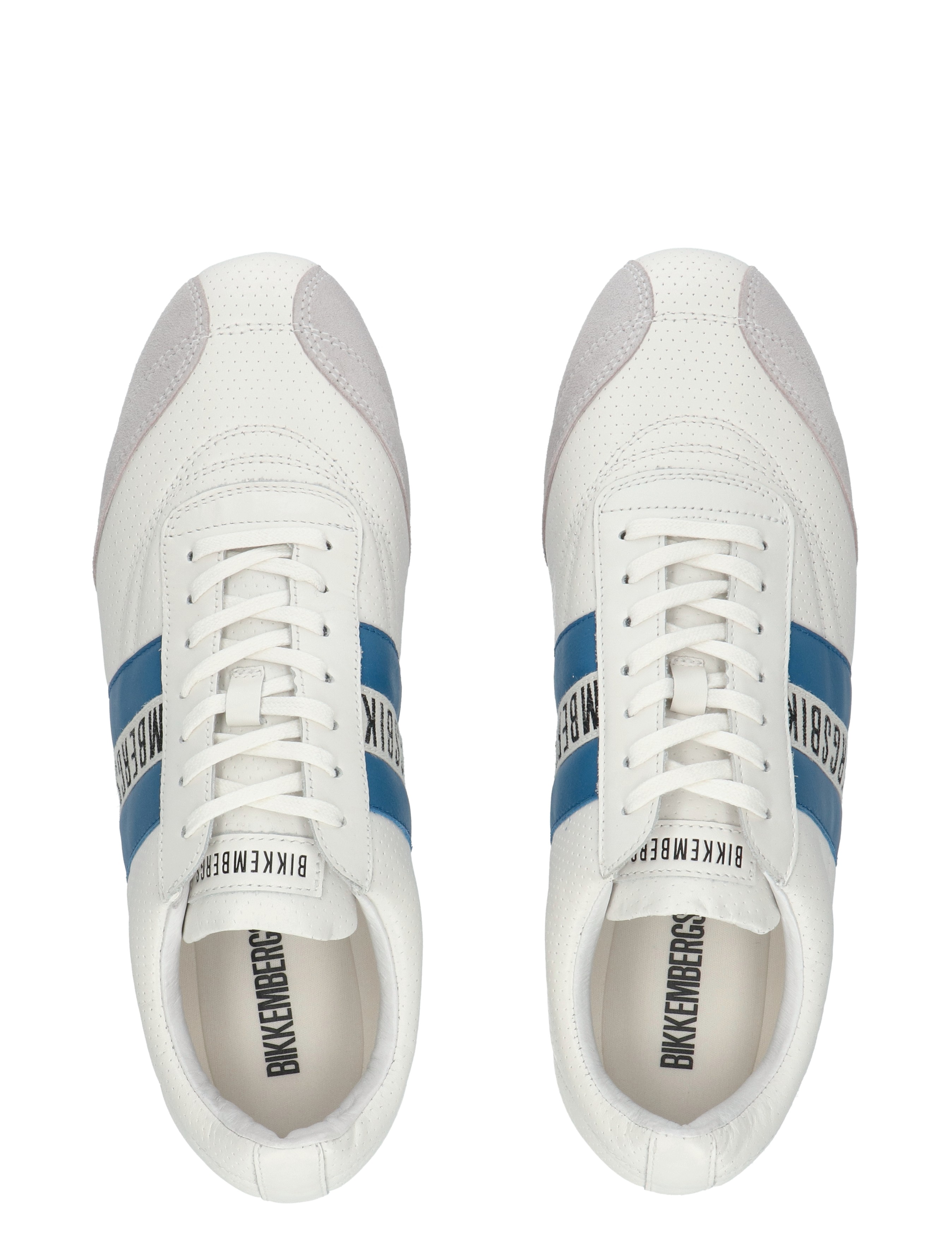 witte schoen, sneaker, band, blauw band, perforaties