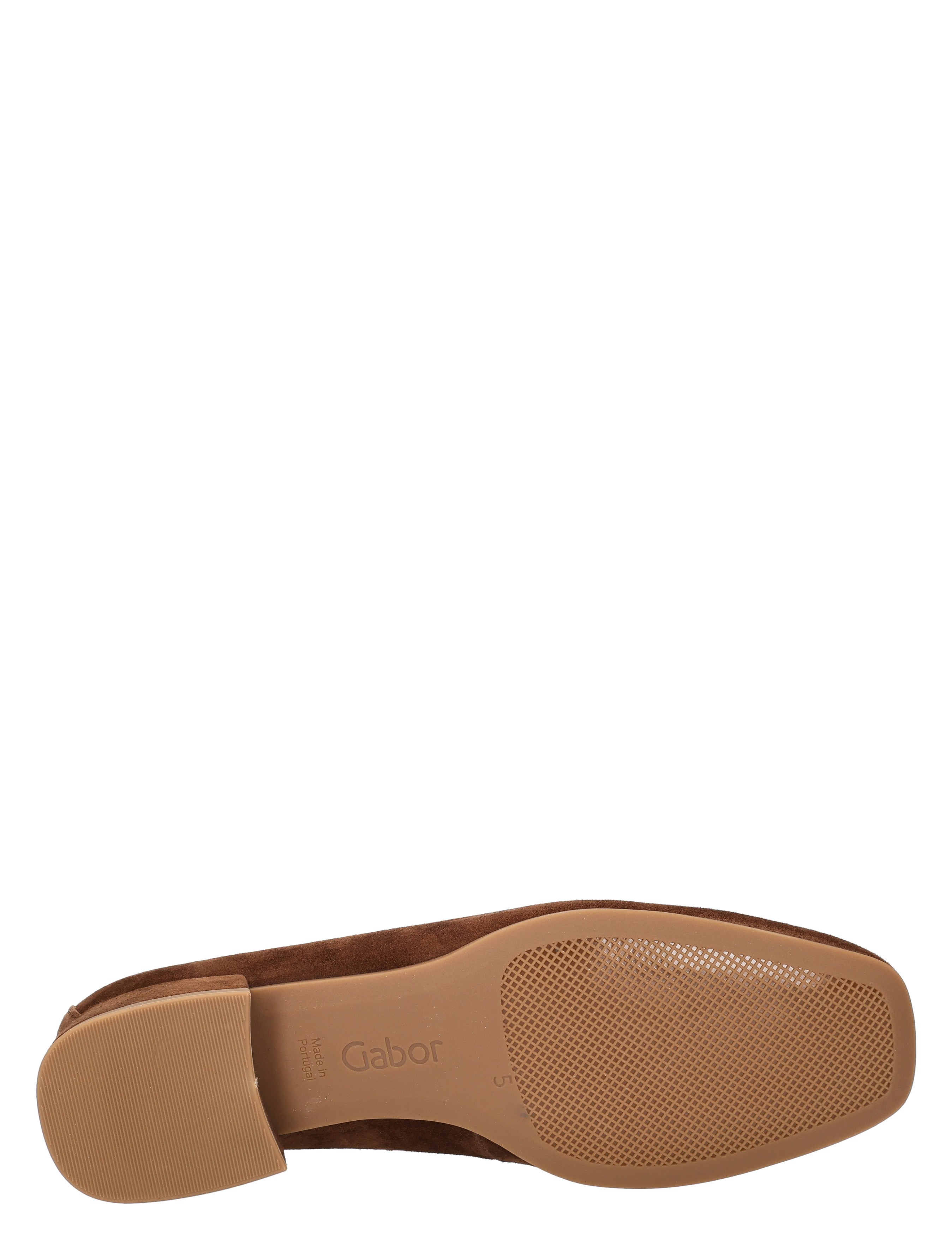 hielzool, suede, bruine schoen, platte zool, enkelhoge hak