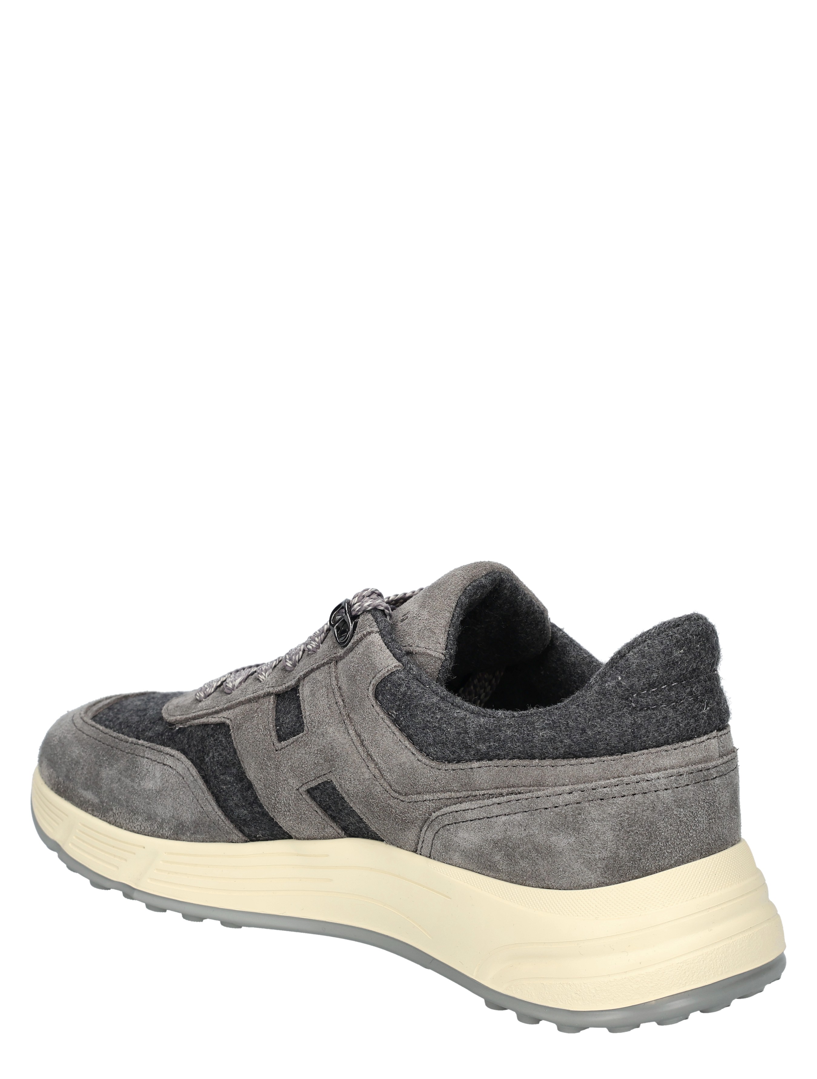 sneaker, grijs, suede, liggende zool, witte zool