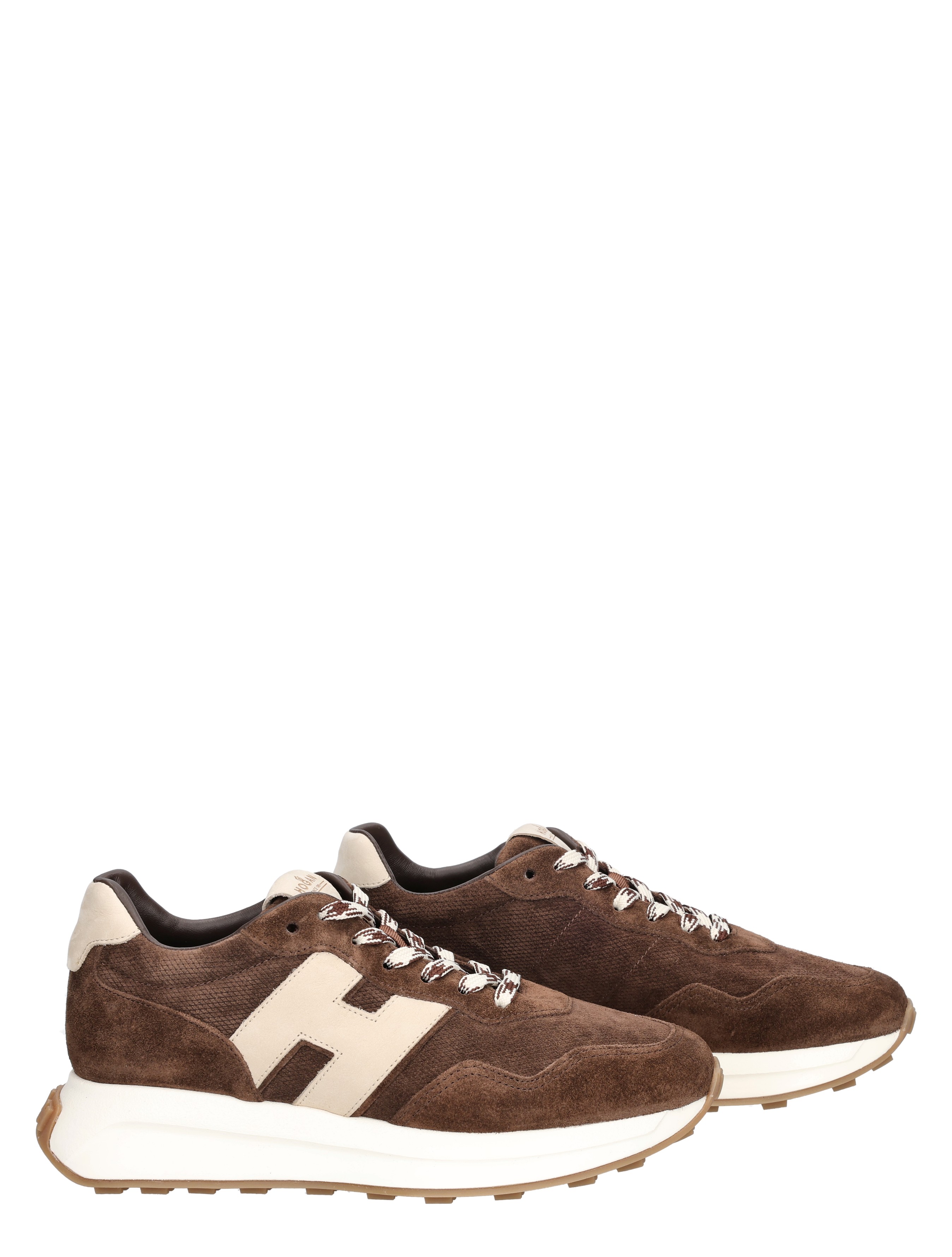 sneakers, bruin, suède, mesh, zwarte zool