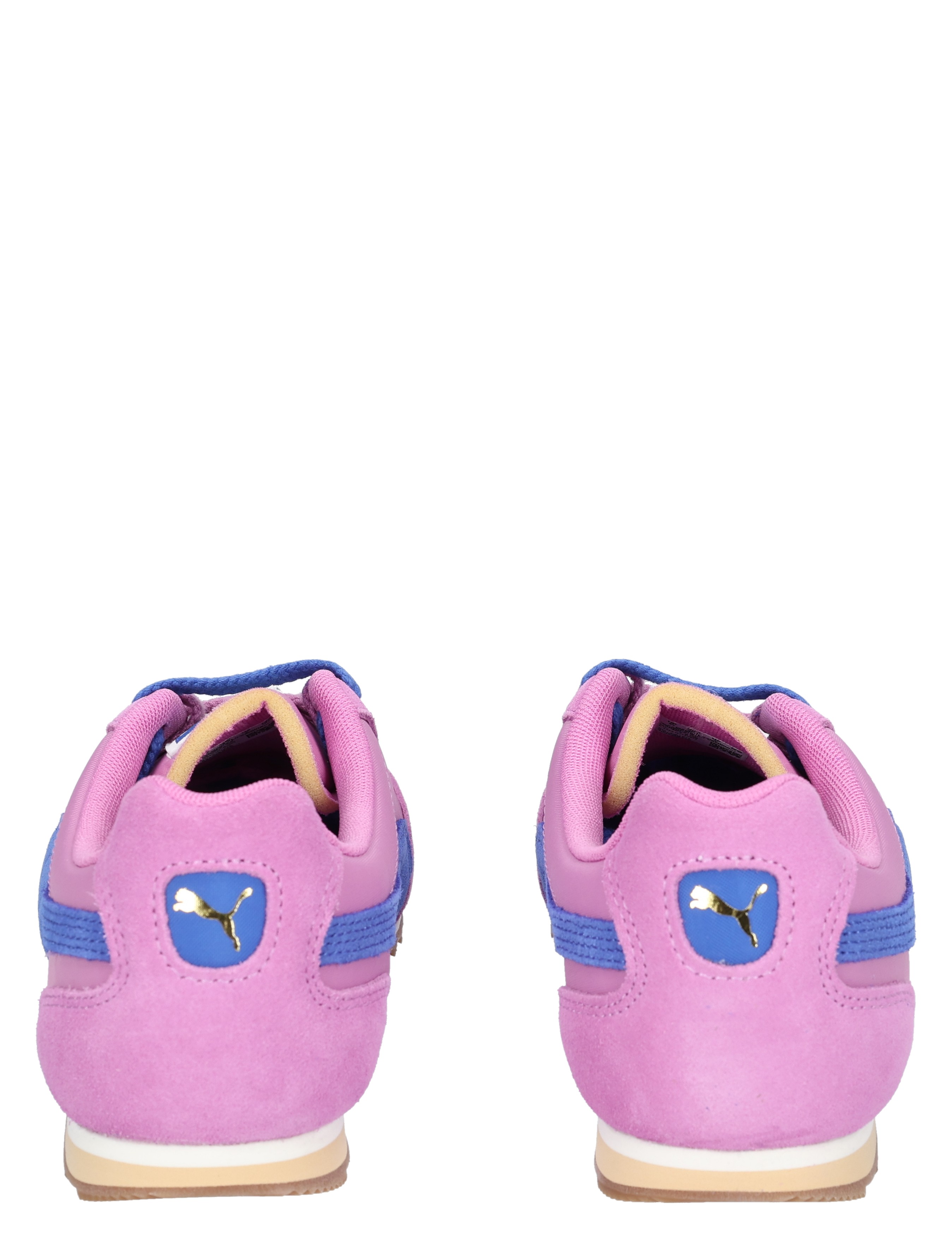 paarse sneakers, pink schoenen, suede schoen, puma logo, kleurblauw band