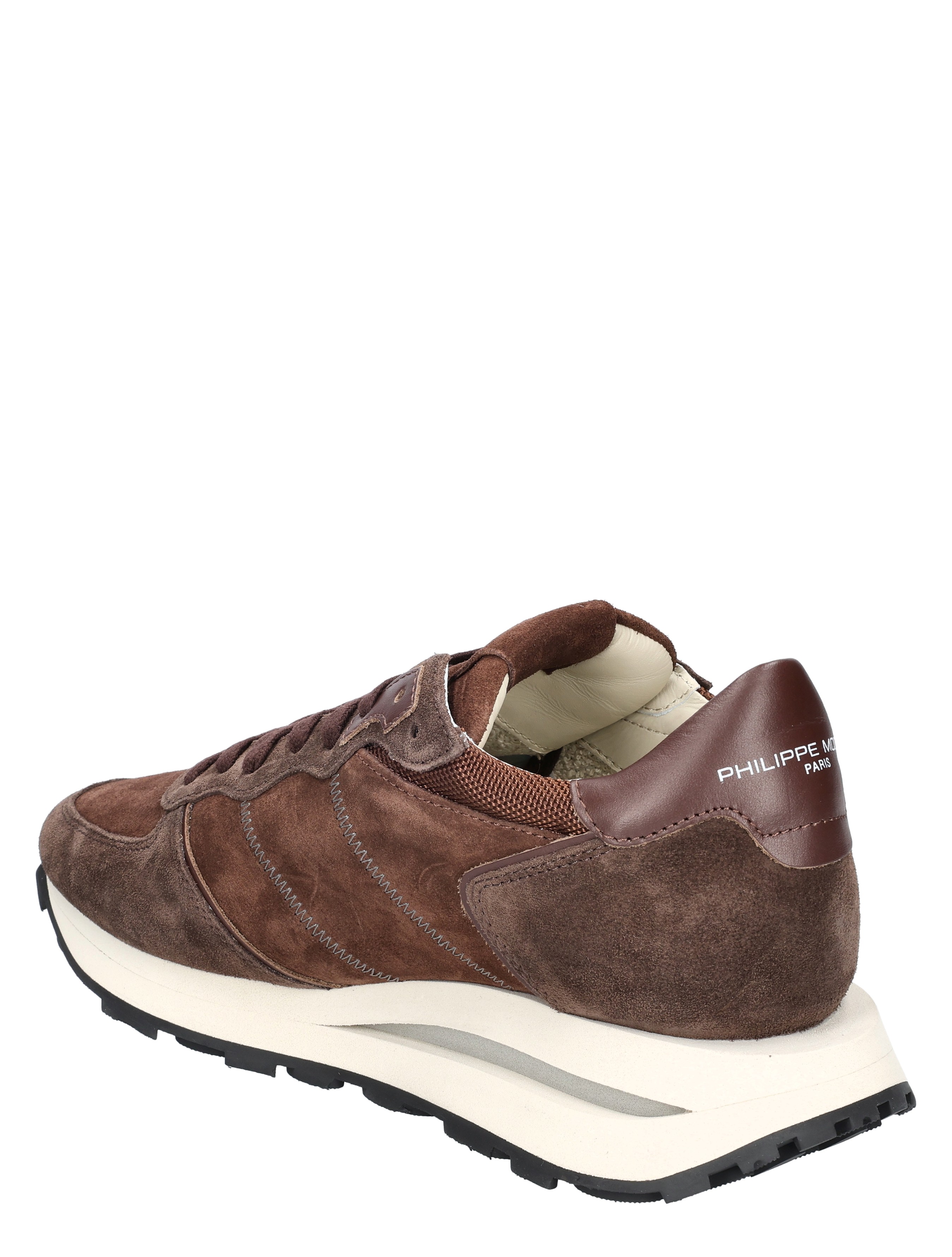 sneaker, bruine kleur, suède, witte zool, retro design