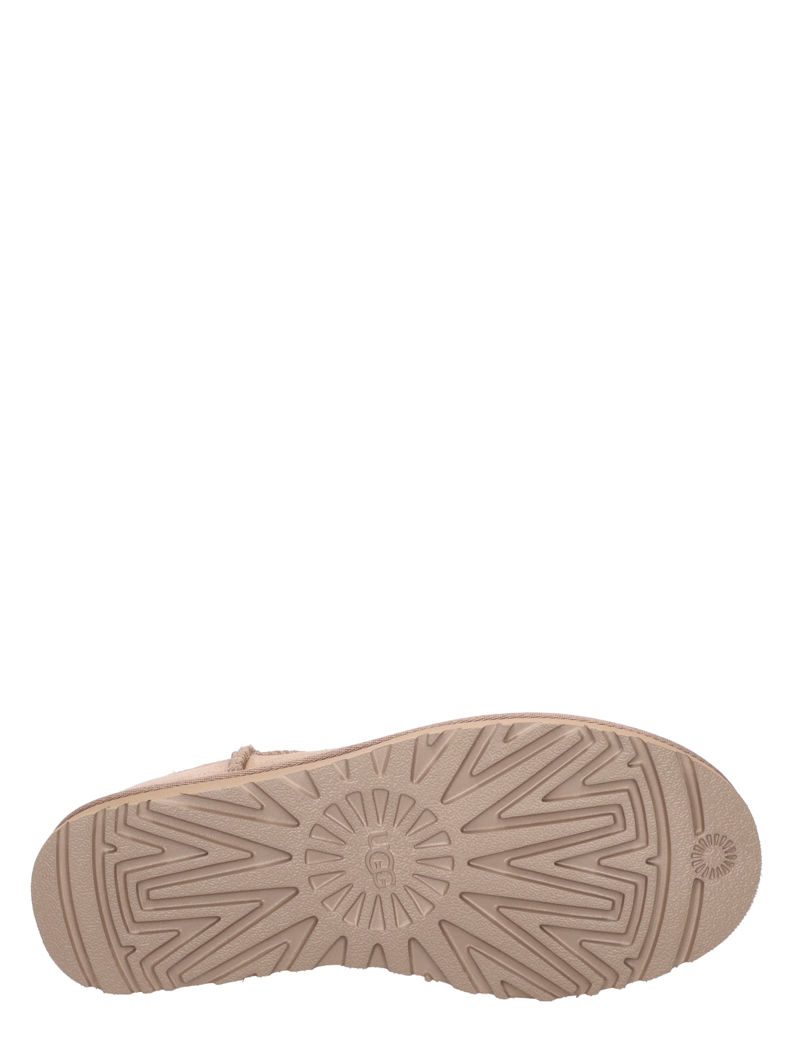 boot, rubber sole, gris, trail sole, basislaars
