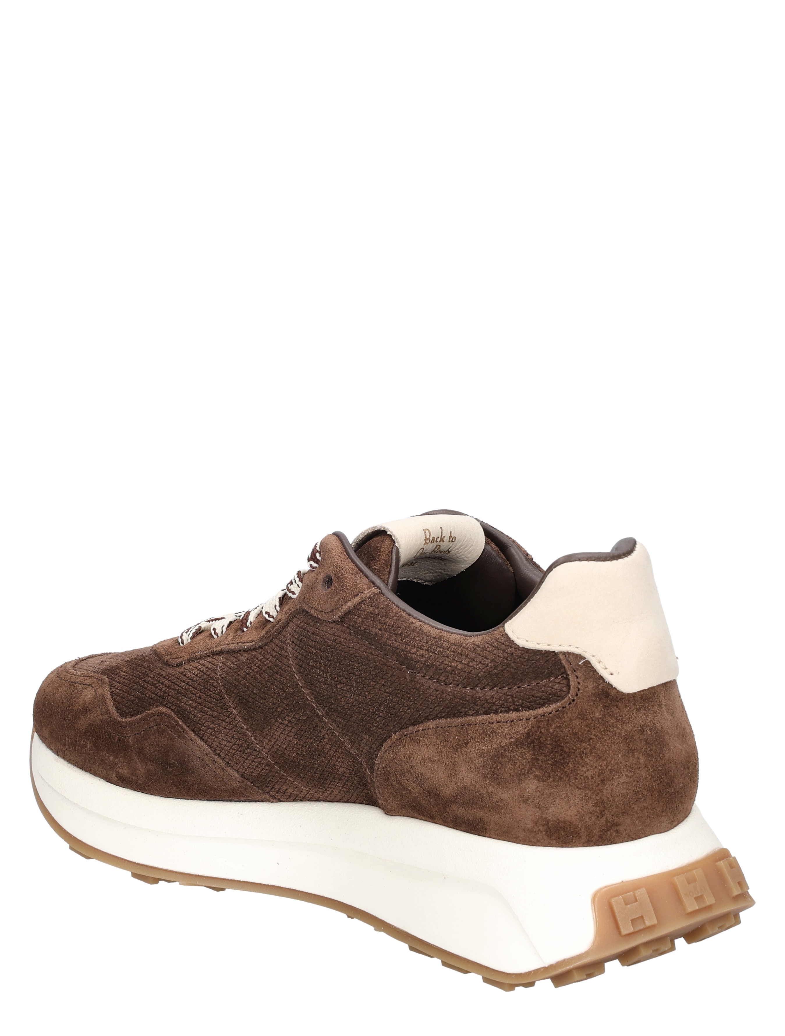 sneaker, bruine schoenen, suède, witte zool, laag model