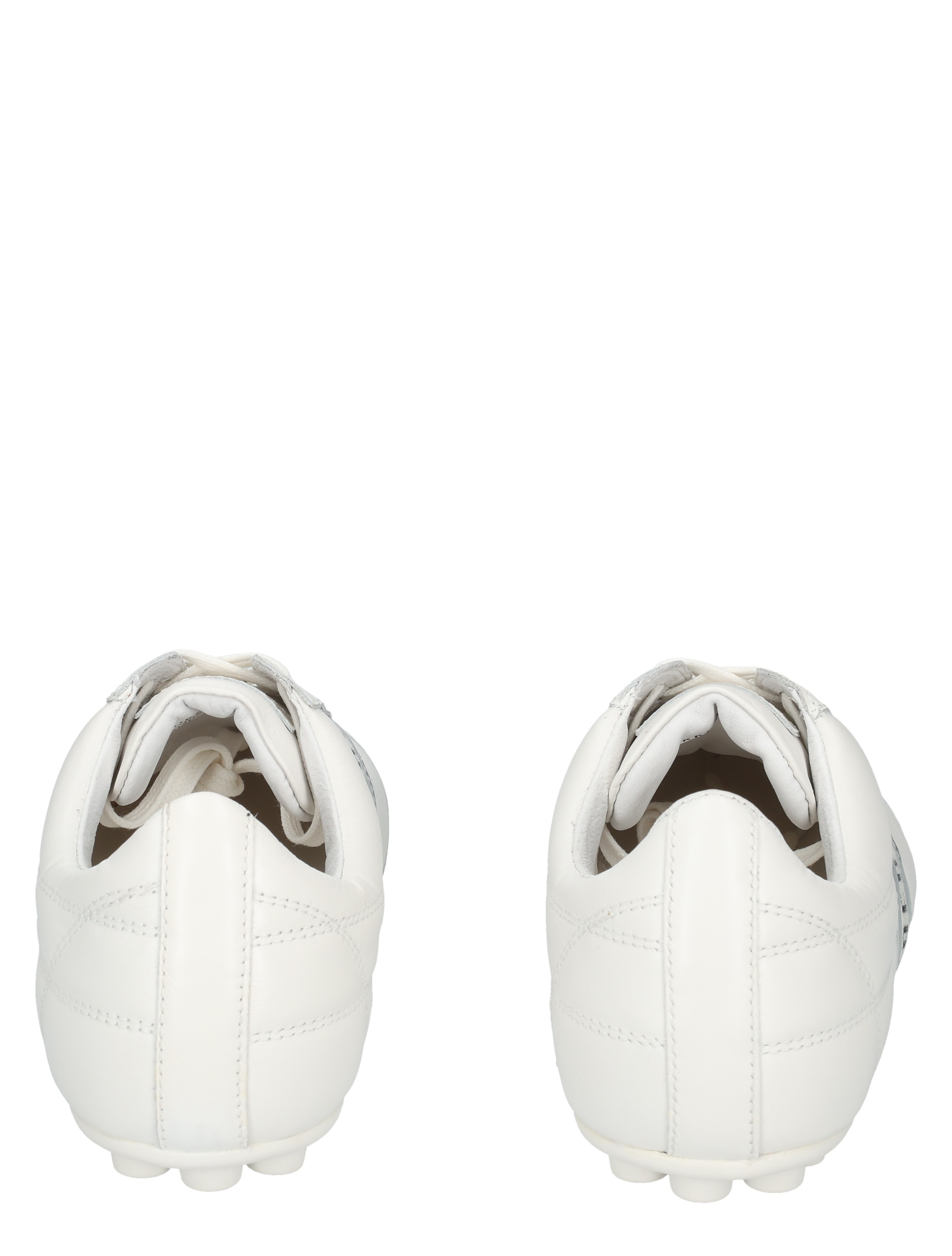 witte schoen, witte sportschoen, zoolknoppen?, luxe?, voetbed?