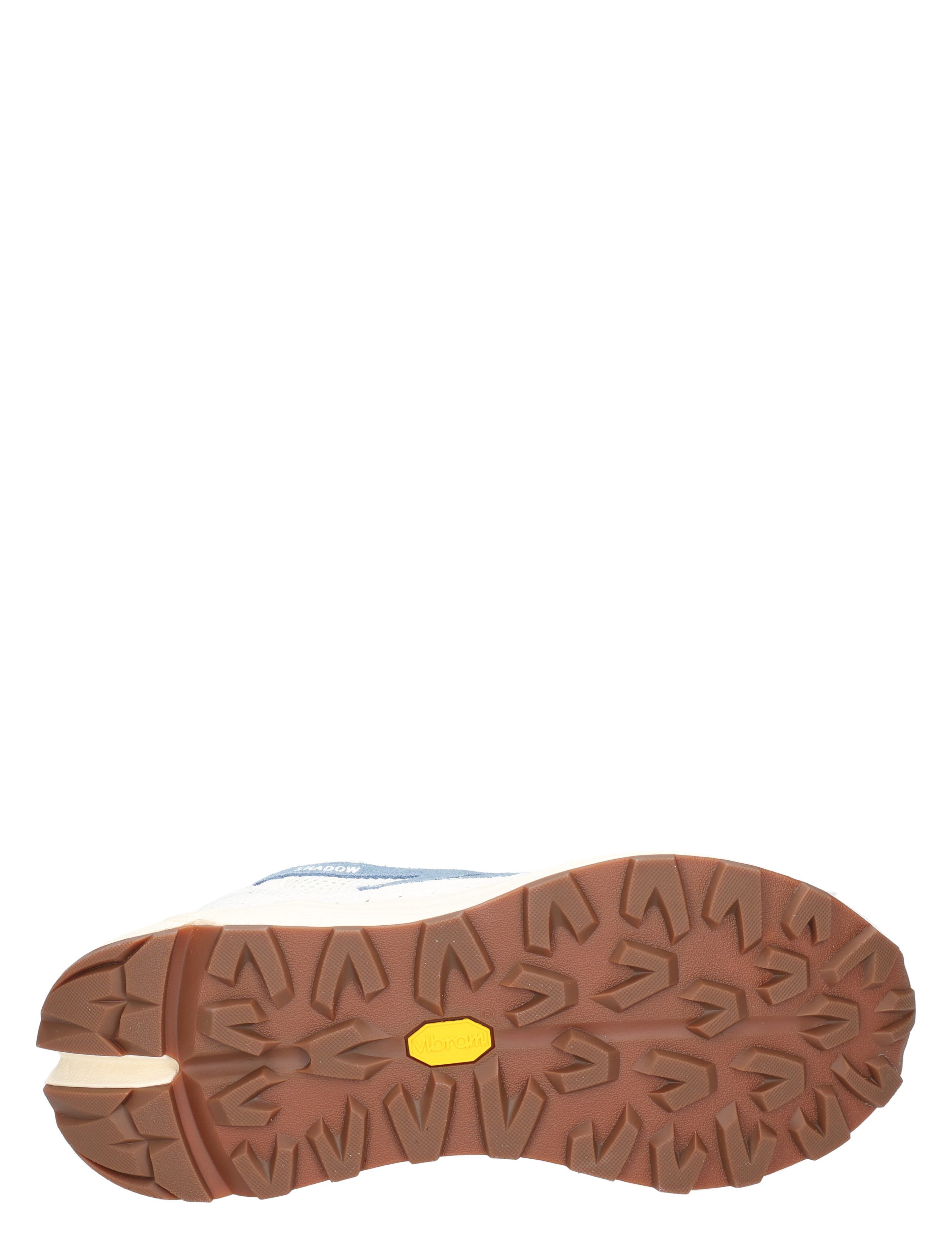 treaded sole, trail shoe, outdoor shoe, gummisole, vibram