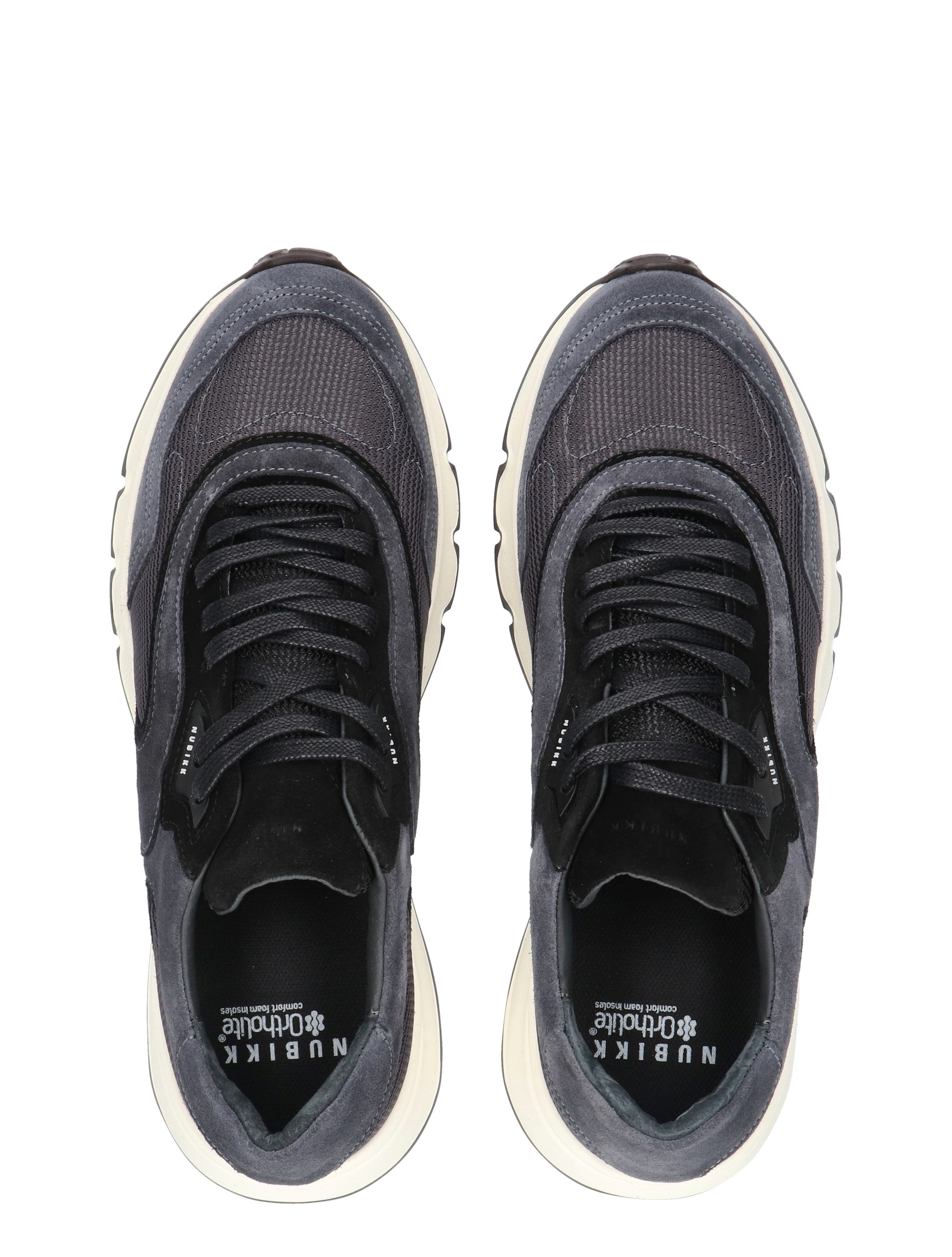 sneakers, donkerblauw, suede, canvas?, luxe sneakers?