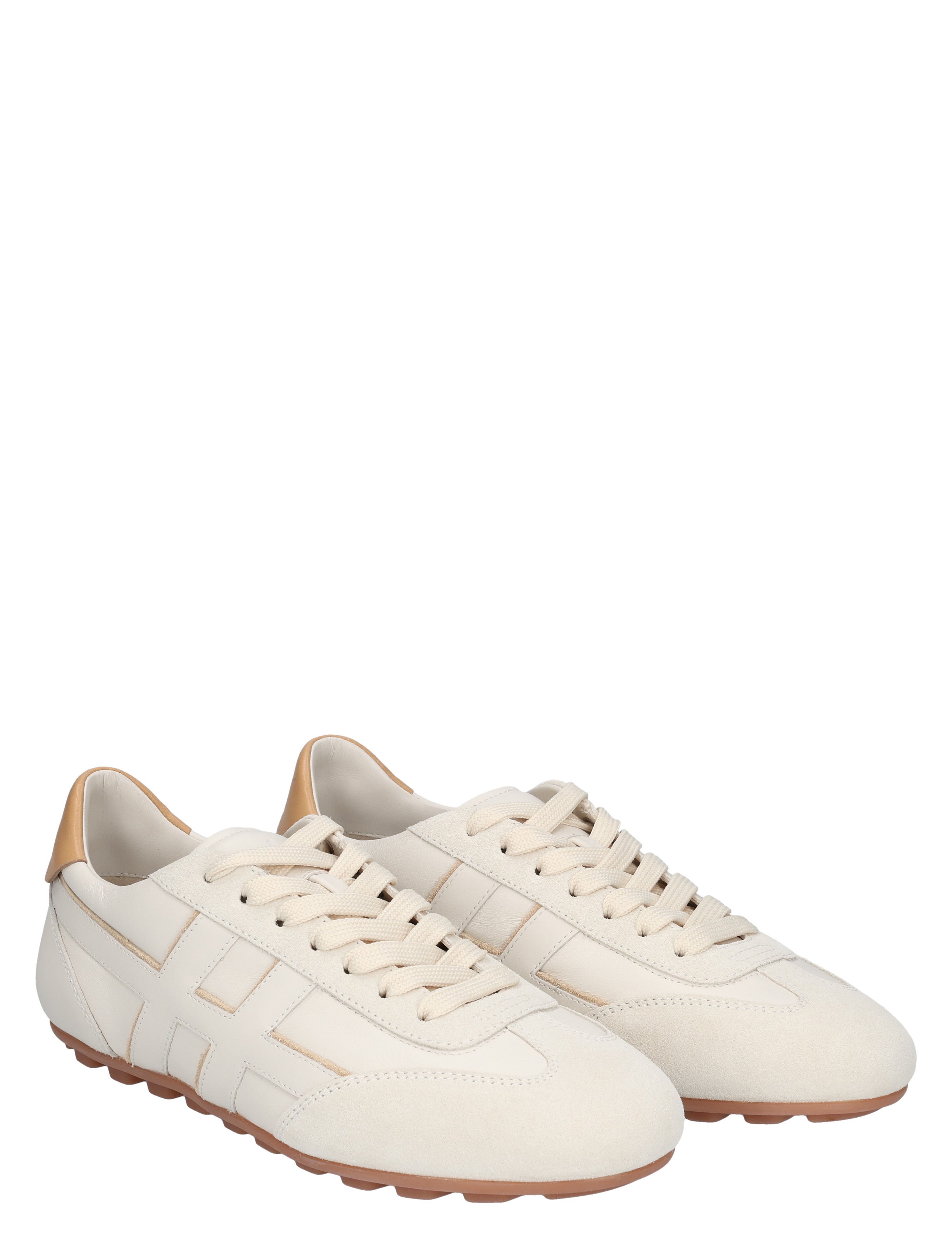 sneakers, witte schoenen, lichte kleur, casual schoenen, rubberzool