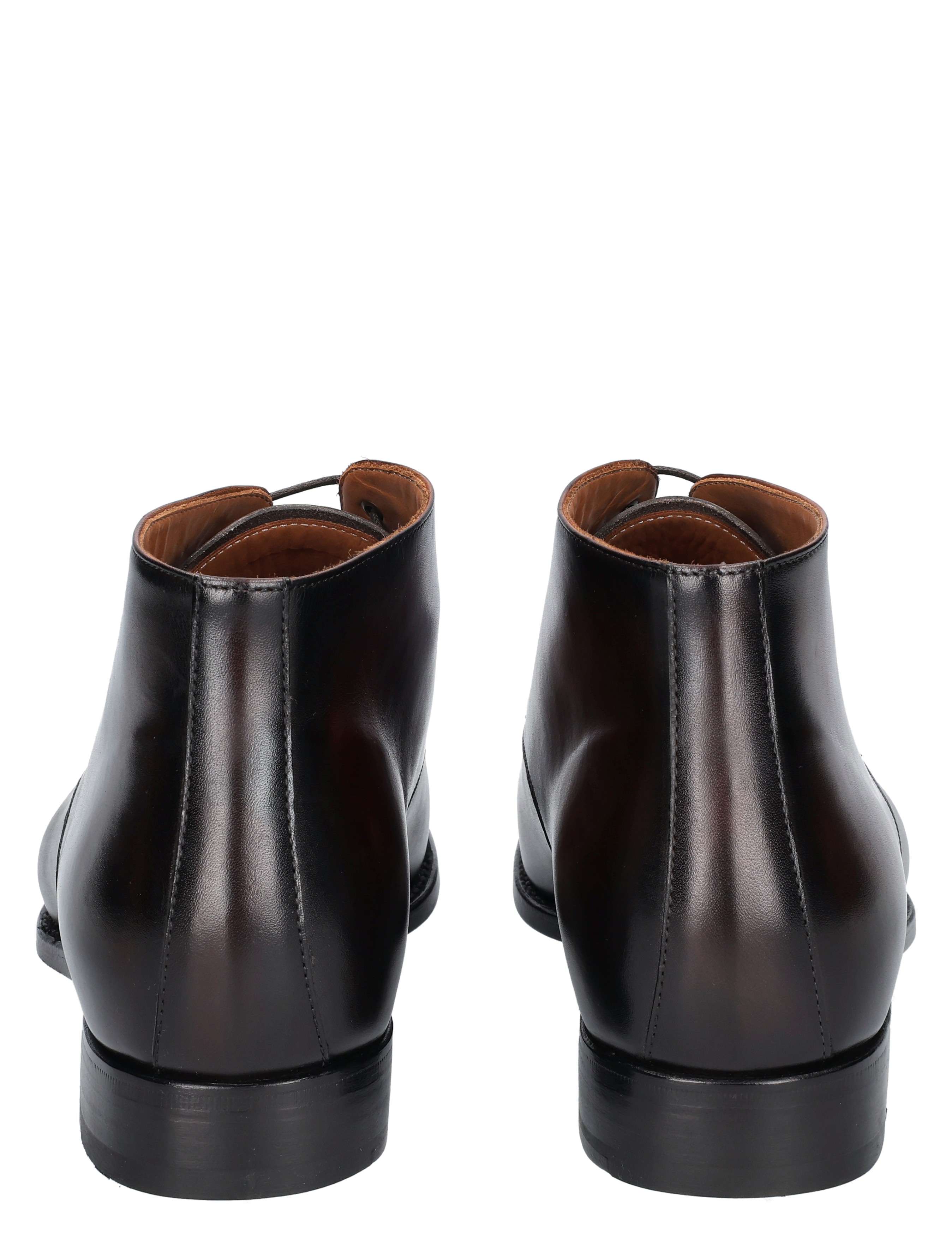 hoge laarzen, lederen schoenen, zwarte laarzen, anatomie hiel, stoer design