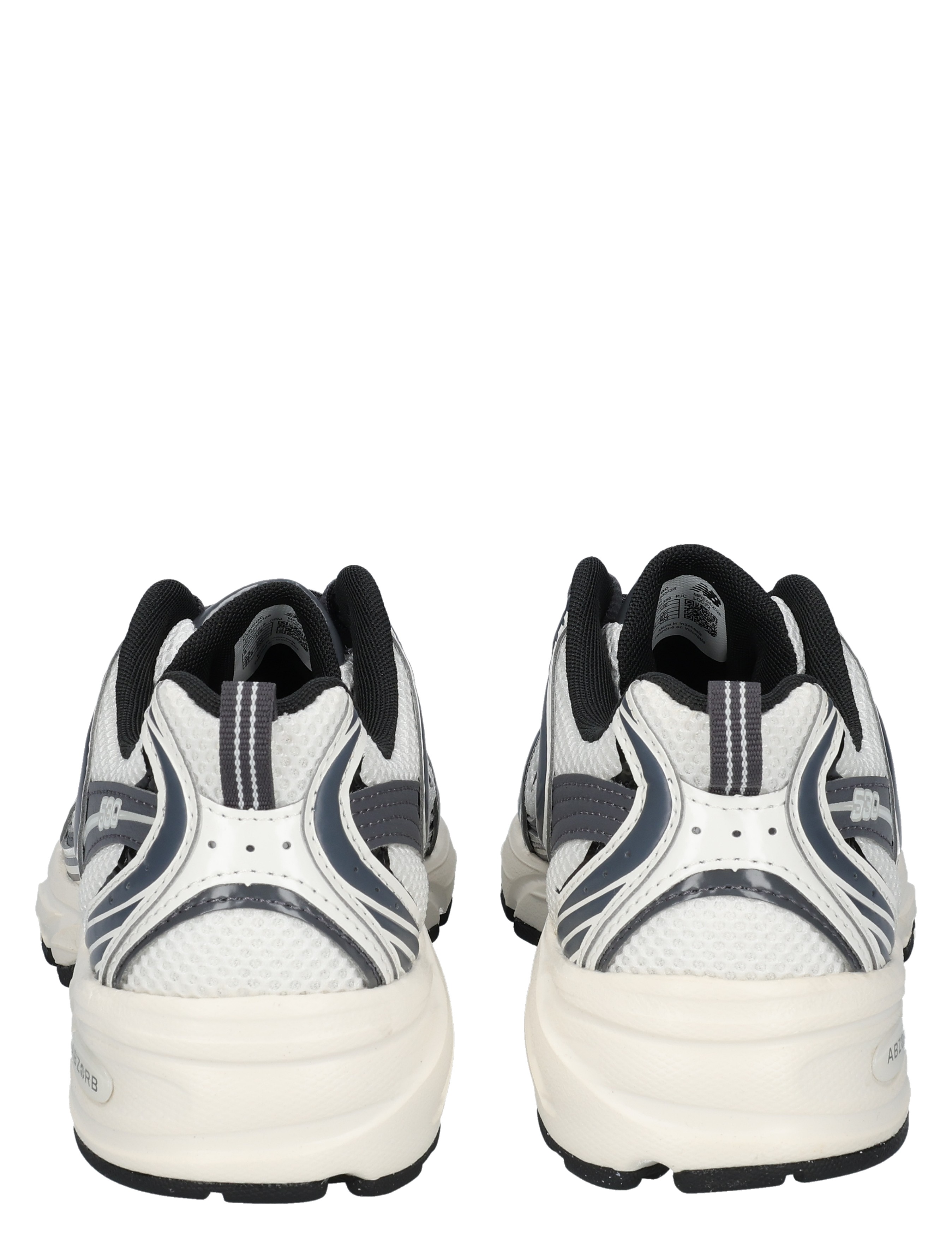 sneakers, witte sportschoenen, neutrale kleur, mesh bovenwerk, zoolplatform
