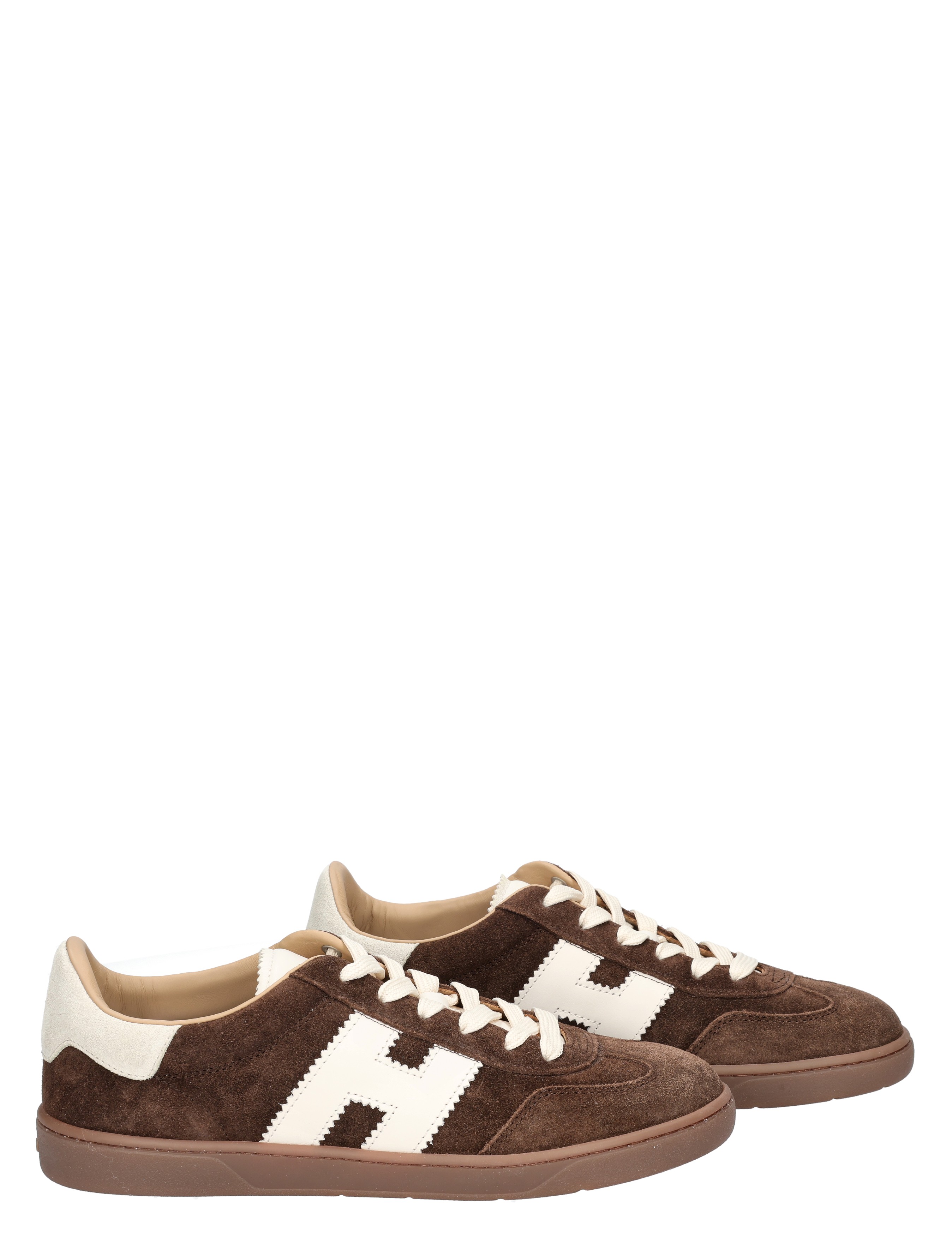 sneakers, bruine sneakers, suede, witte label, laag profiel
