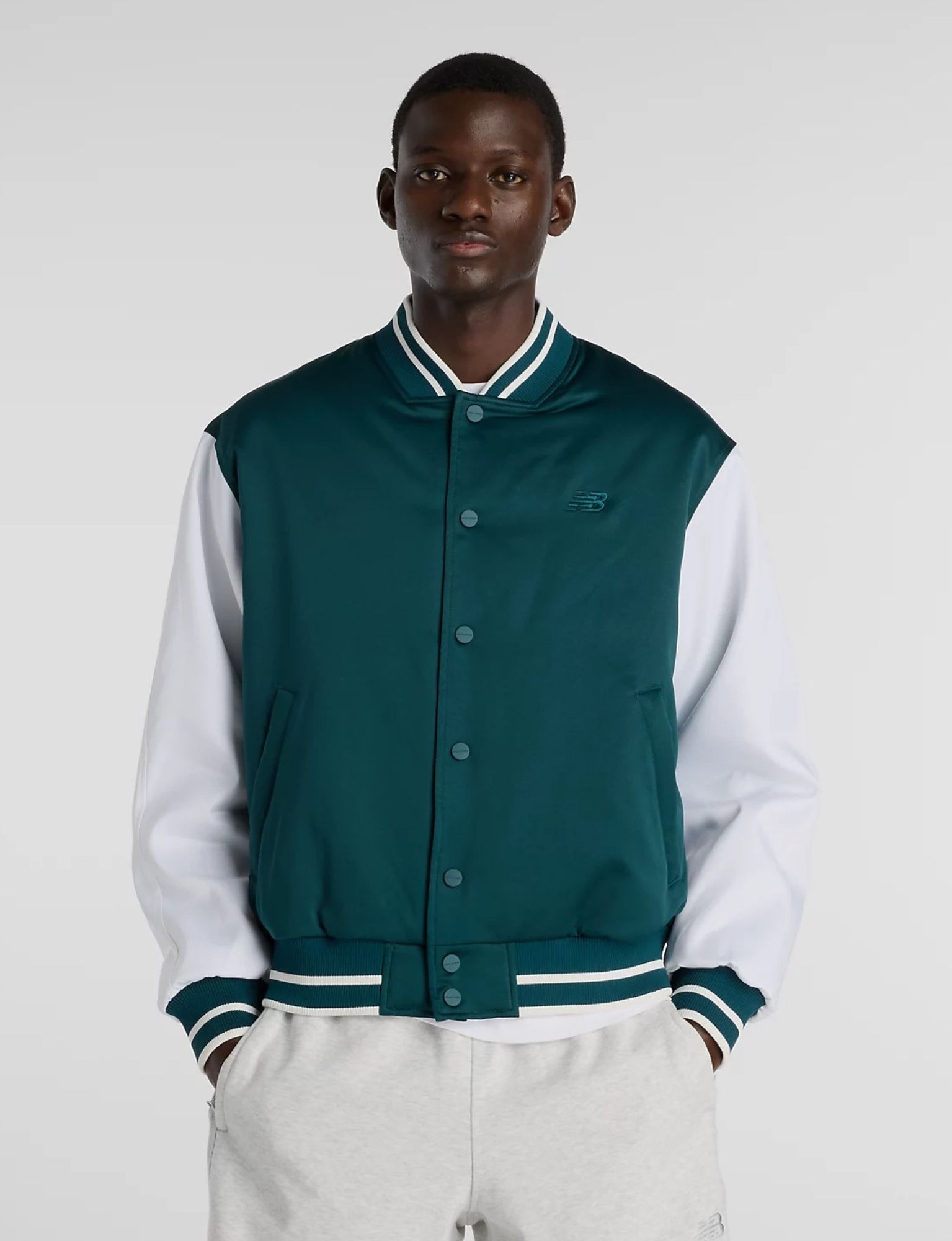 New Balance - Athletics Varsity Jacket Men MJ6102R7 Medusa Green - Heren - Jassen & Jacks - 49636_66_1