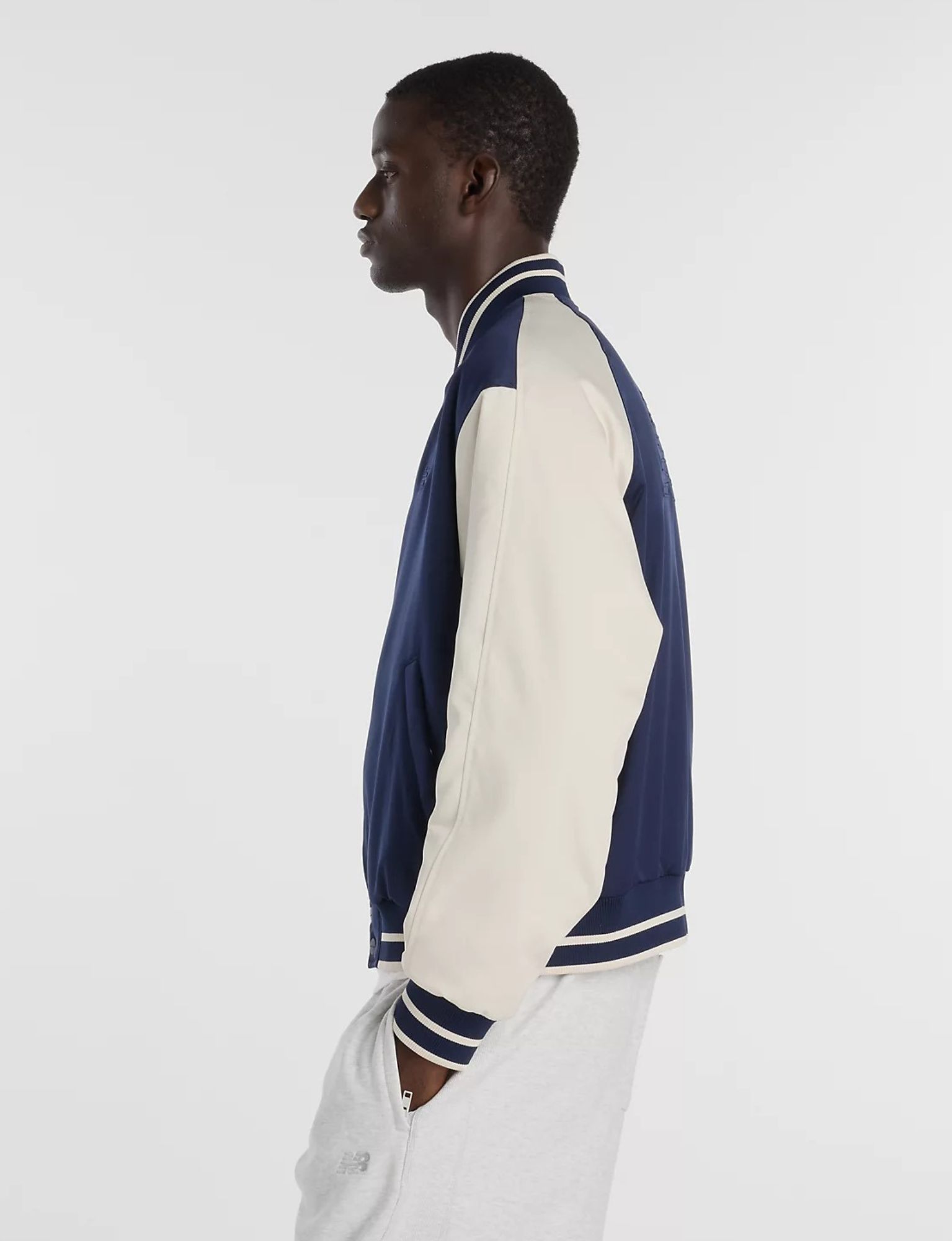 New Balance - Athletics Varsity Jacket Men MJ6102R7 Team Navy - Heren - Jassen & Jacks - 49636_33_2