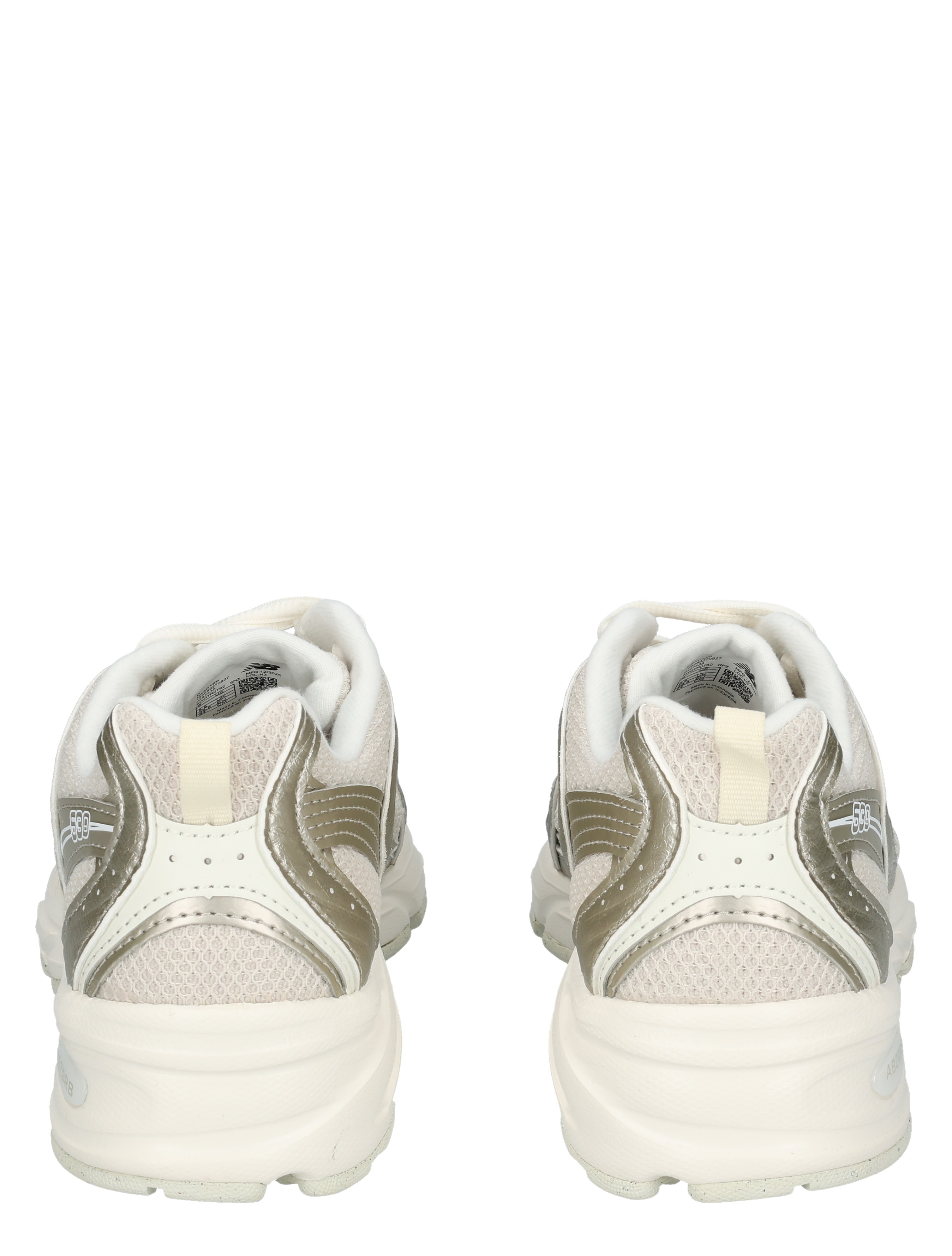 sneakers, witte schoenen, mesh bekleding, gelvulling, zool chunky
