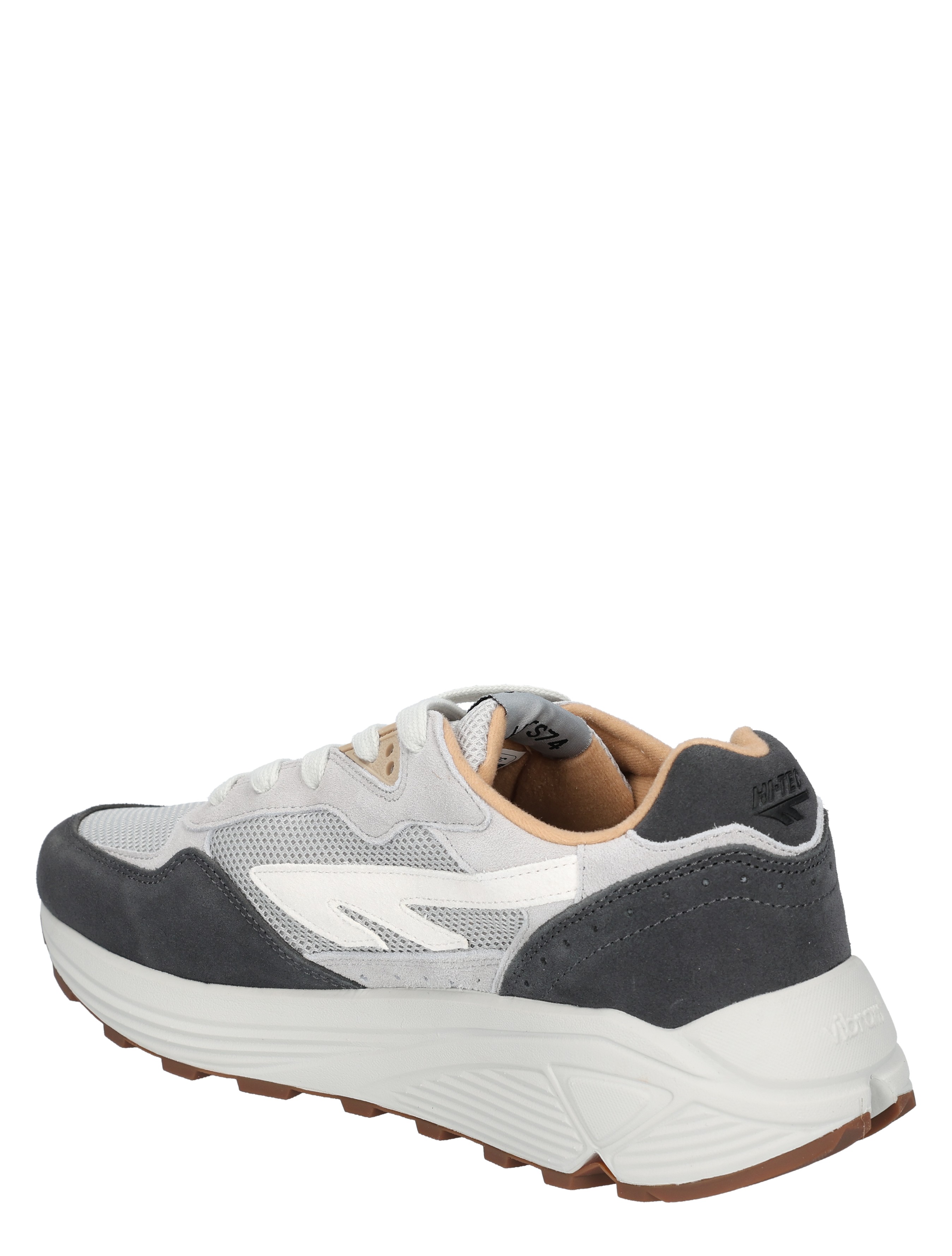 sneaker, witte schoen, grijze suede, mesh paneel, wedge zool