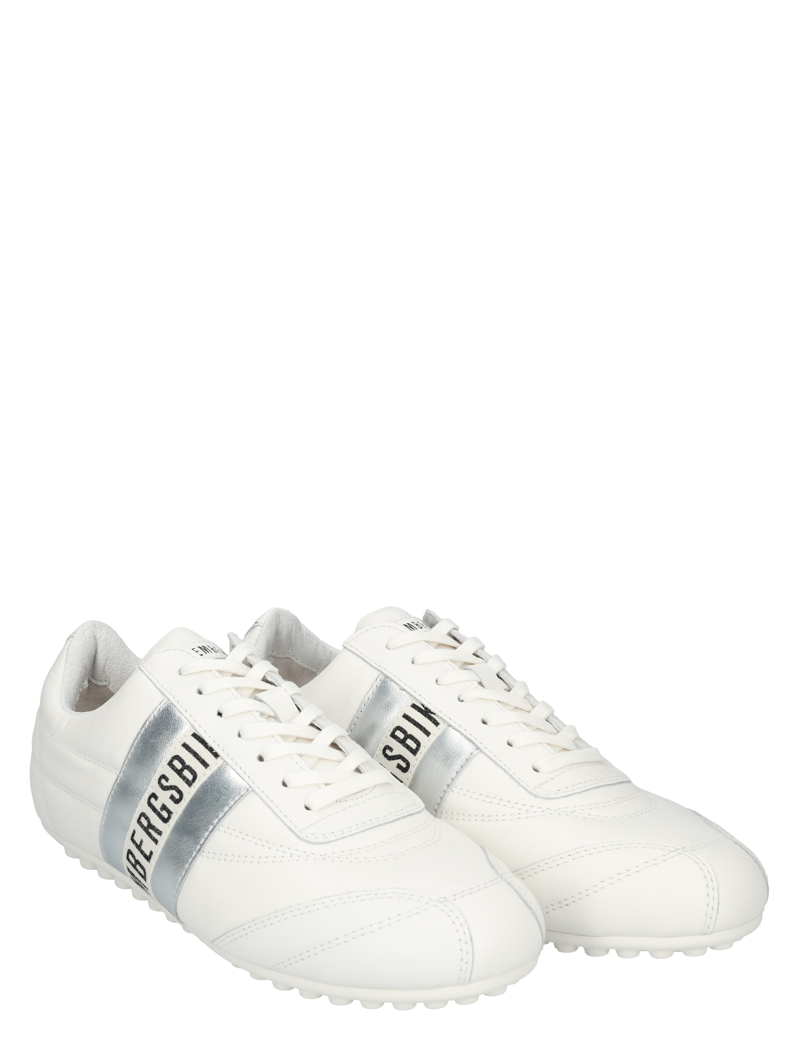 witte schoenen, sportschoenen, sleek design, bandje metallic, lijfvormig patroon