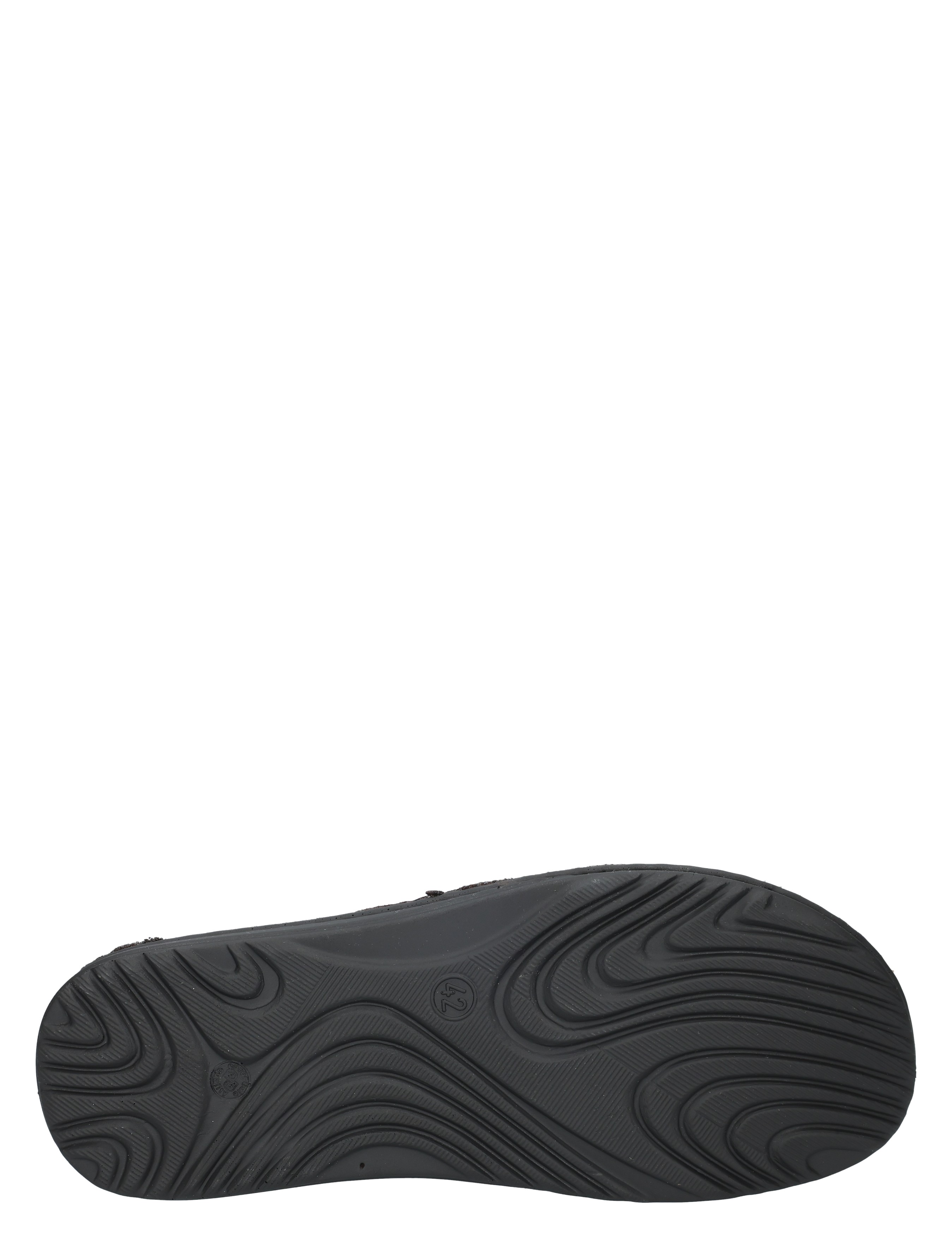 sneaker, shoe, rubber sole, golfsande rd?, grip sole