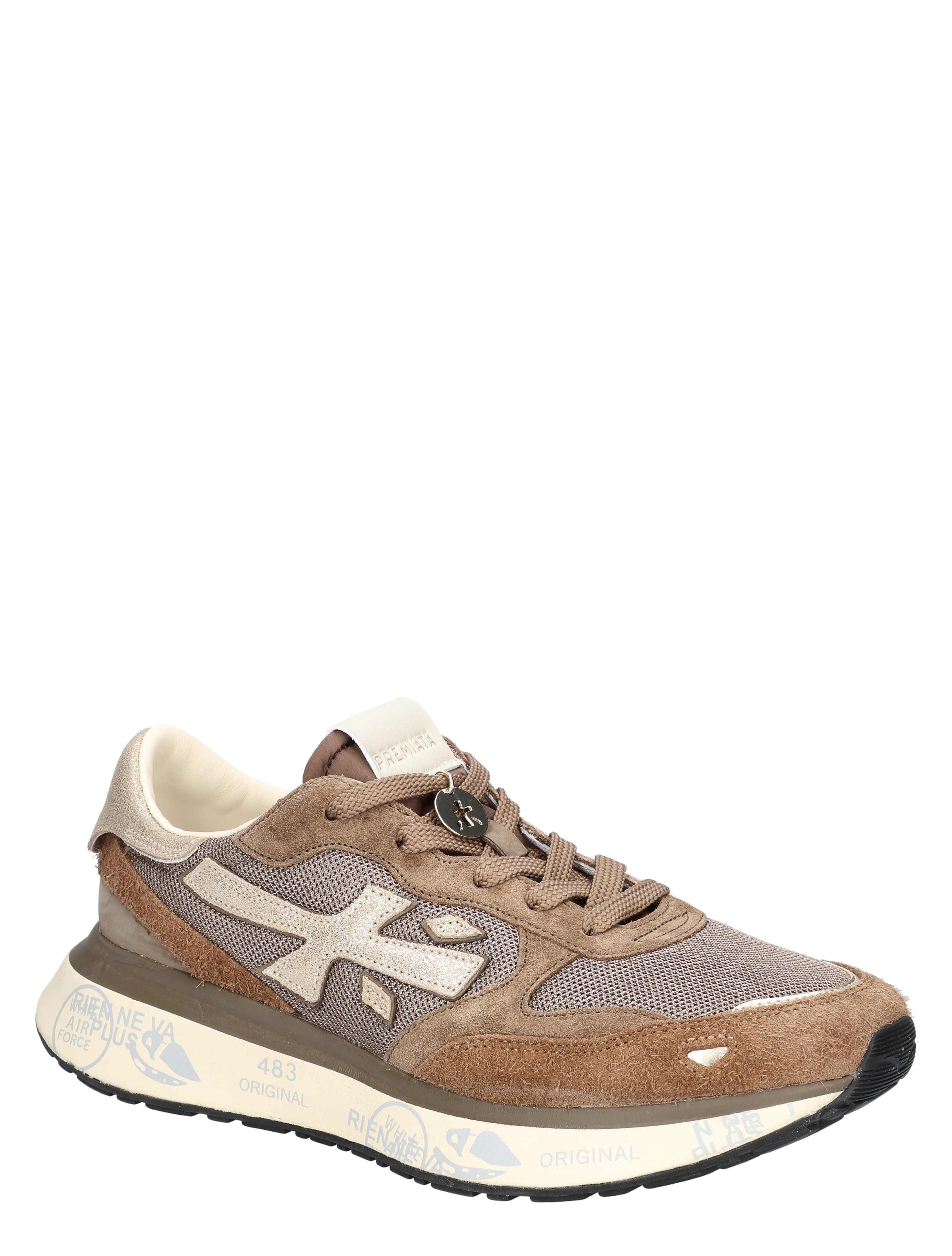sneaker, bruine schoen, mesh bovenwerk, sportieve schoen, demping zolen