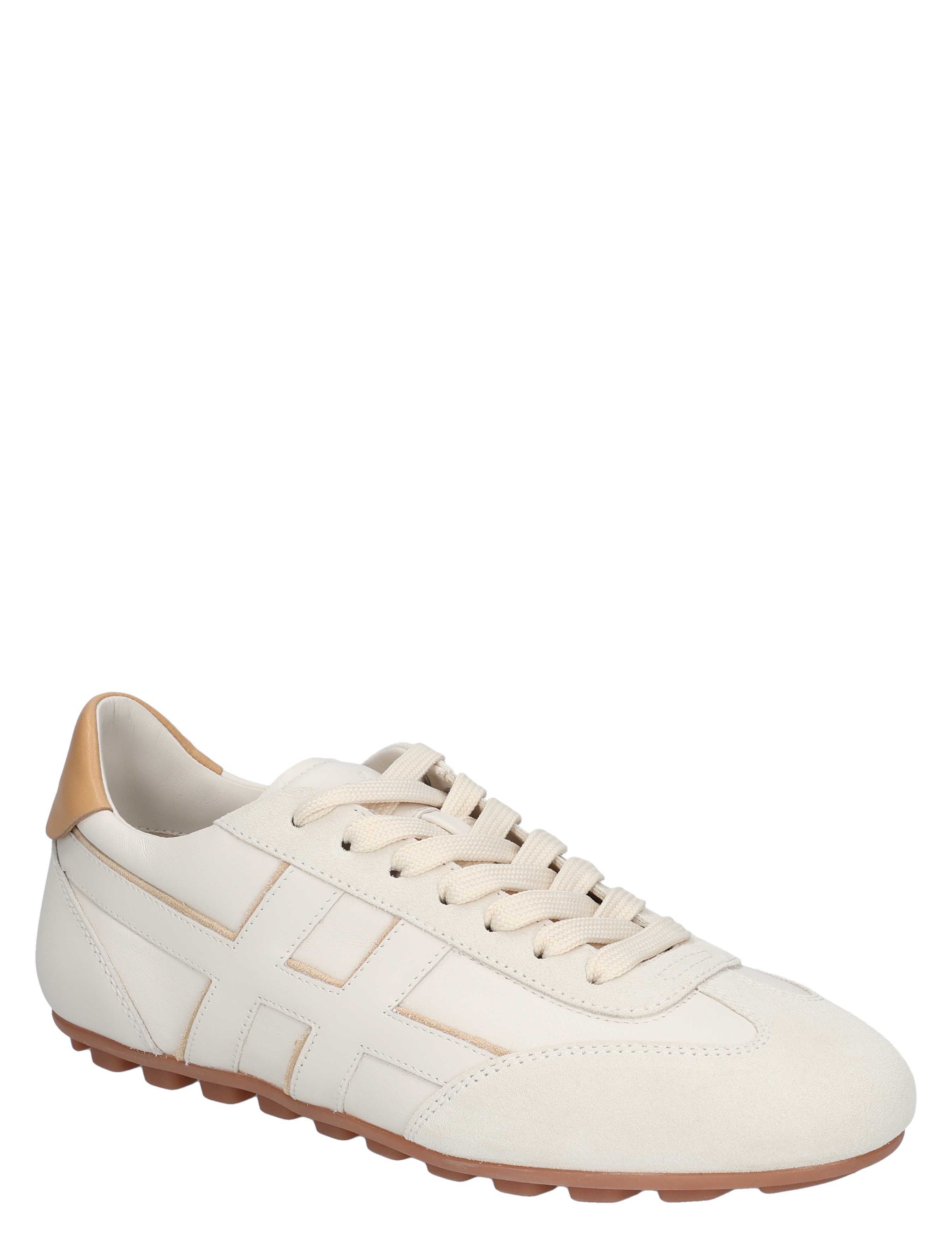 sneaker, witte sneaker, luxe detail, laag model, trenatieve zolen