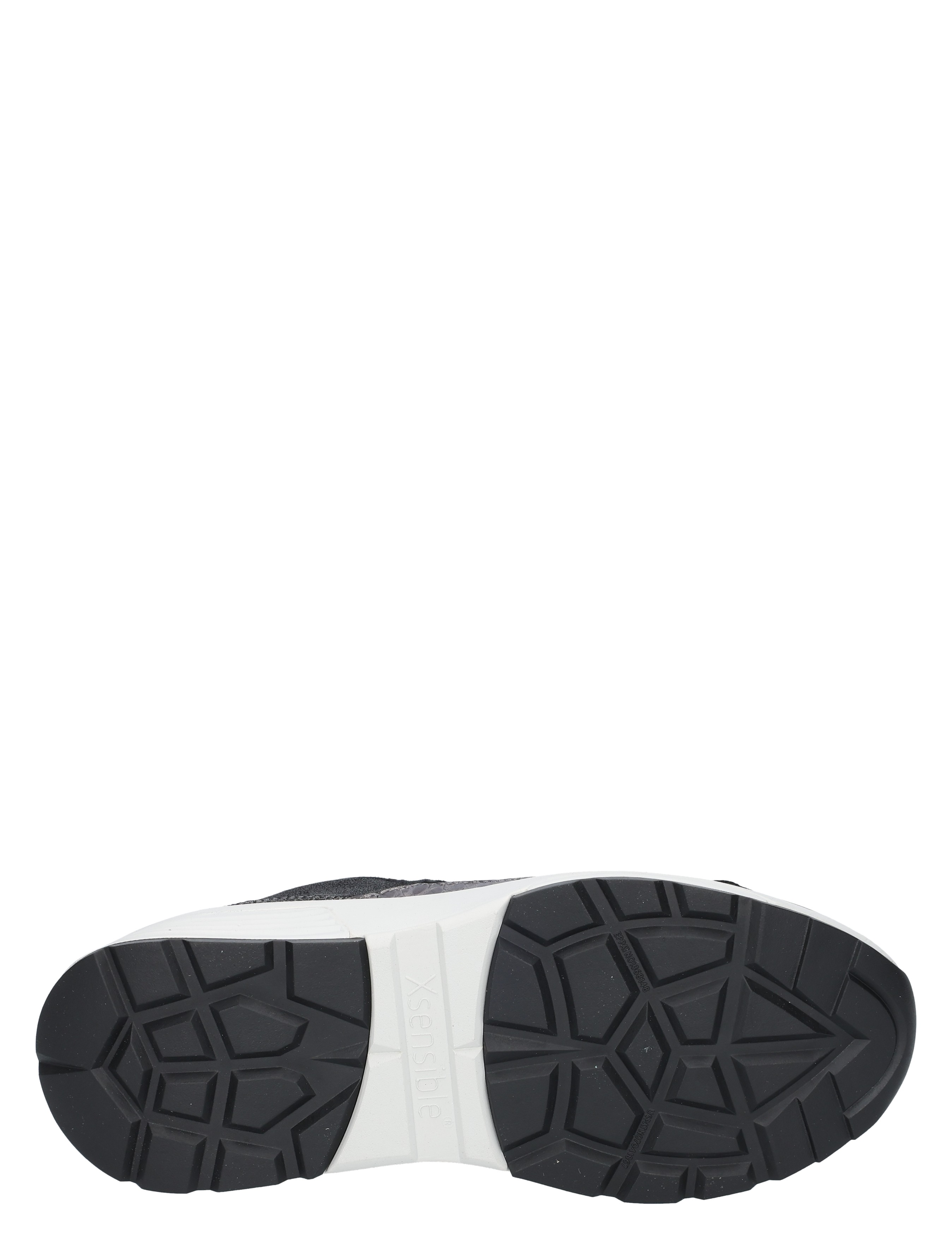sneaker, rugged sole, wedge heel, black, rubber sole