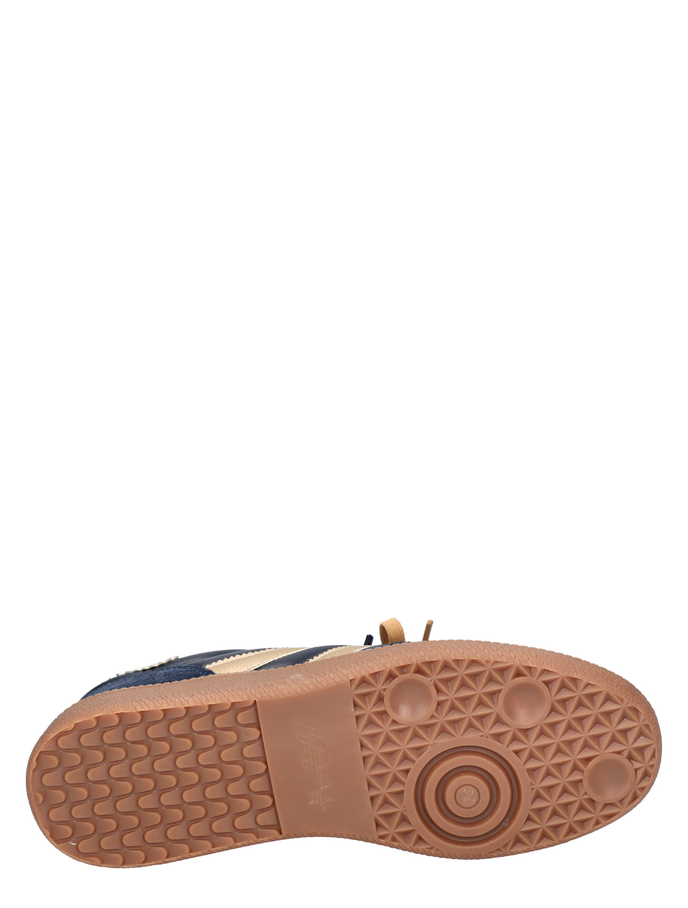 sneaker, shoe, gum sole, rubber sole, casual footwear
