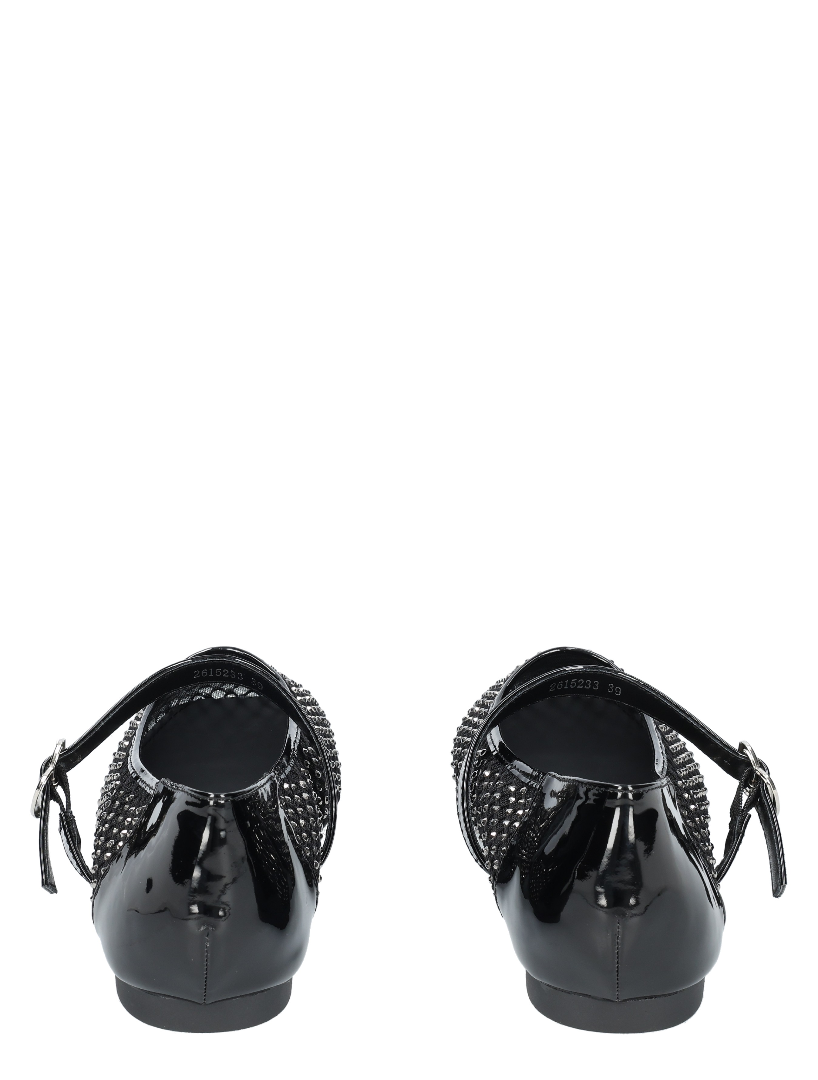 puntlaars, zwarte schoenen, riempje, studs, glanzend leer