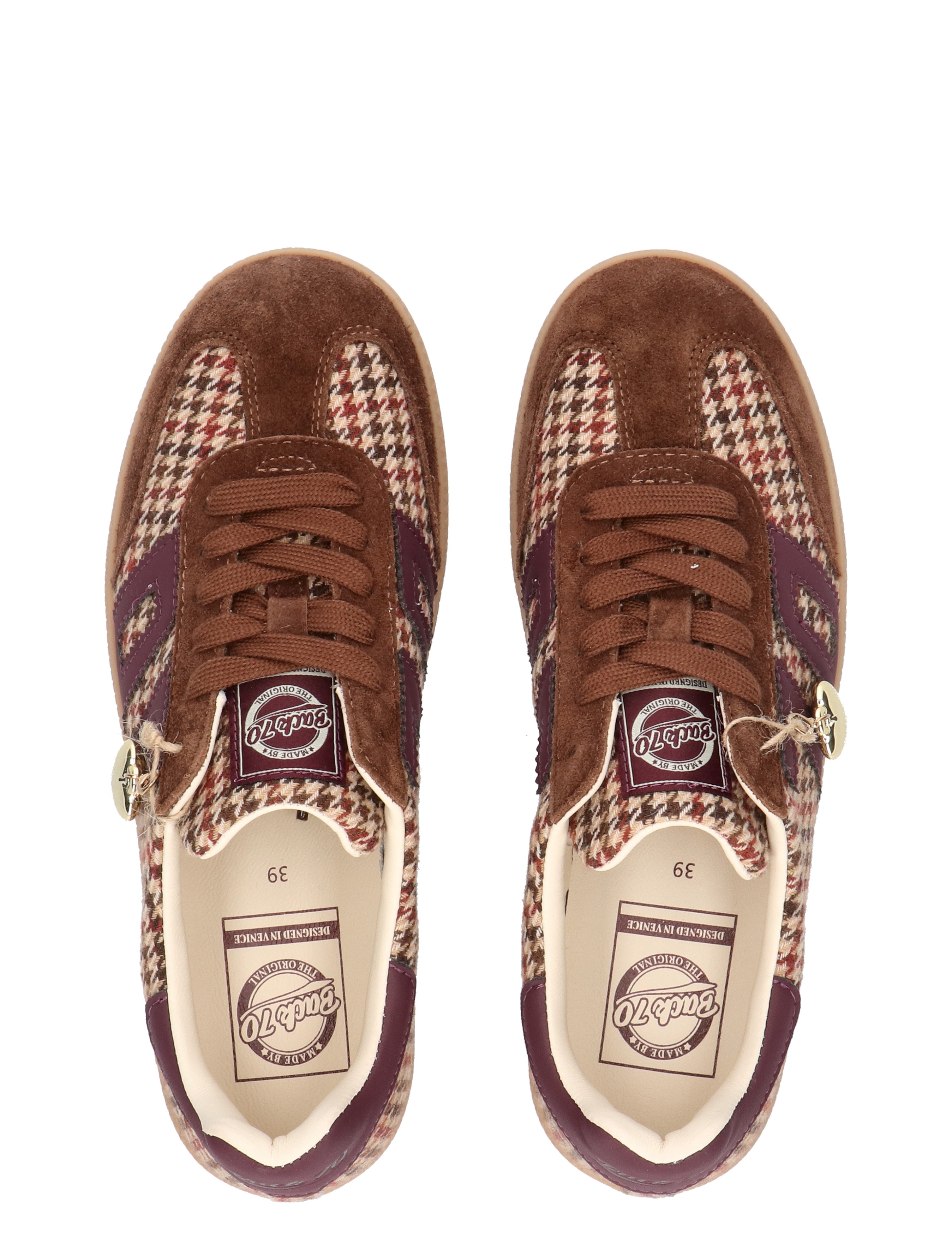 haks, sneakers, bruine, ruit, wollen look