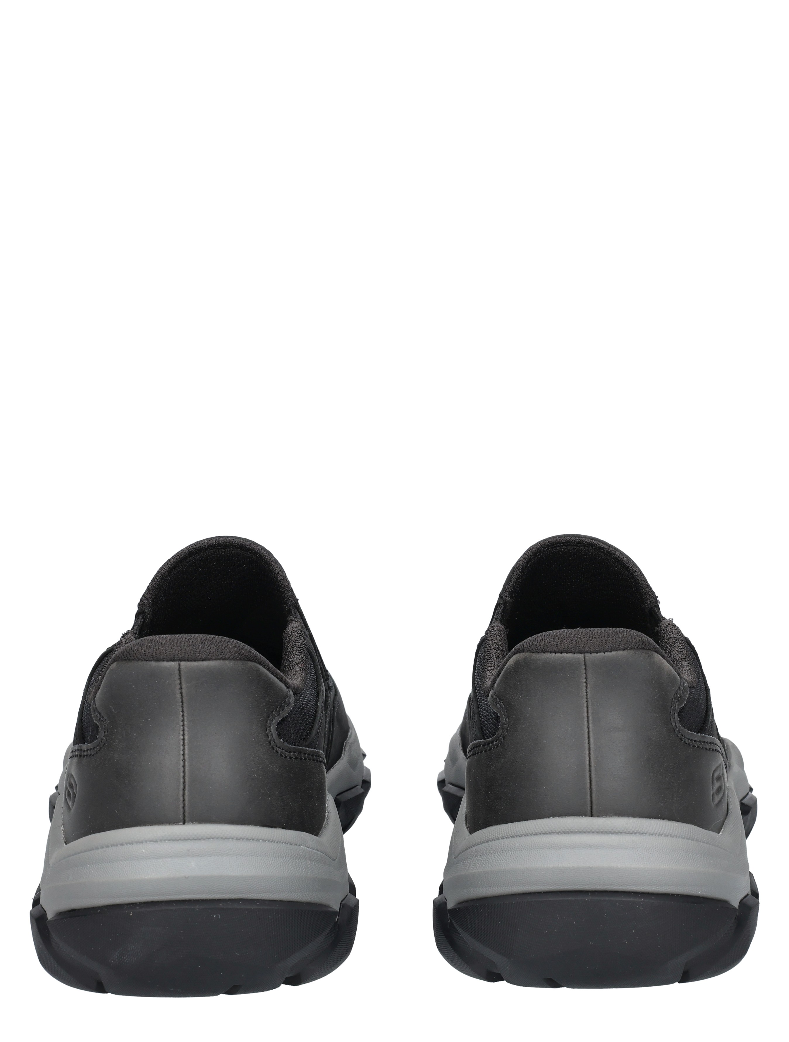 sneakers, laufschoenen, zwarte schoenen, grijze zool, achterkant