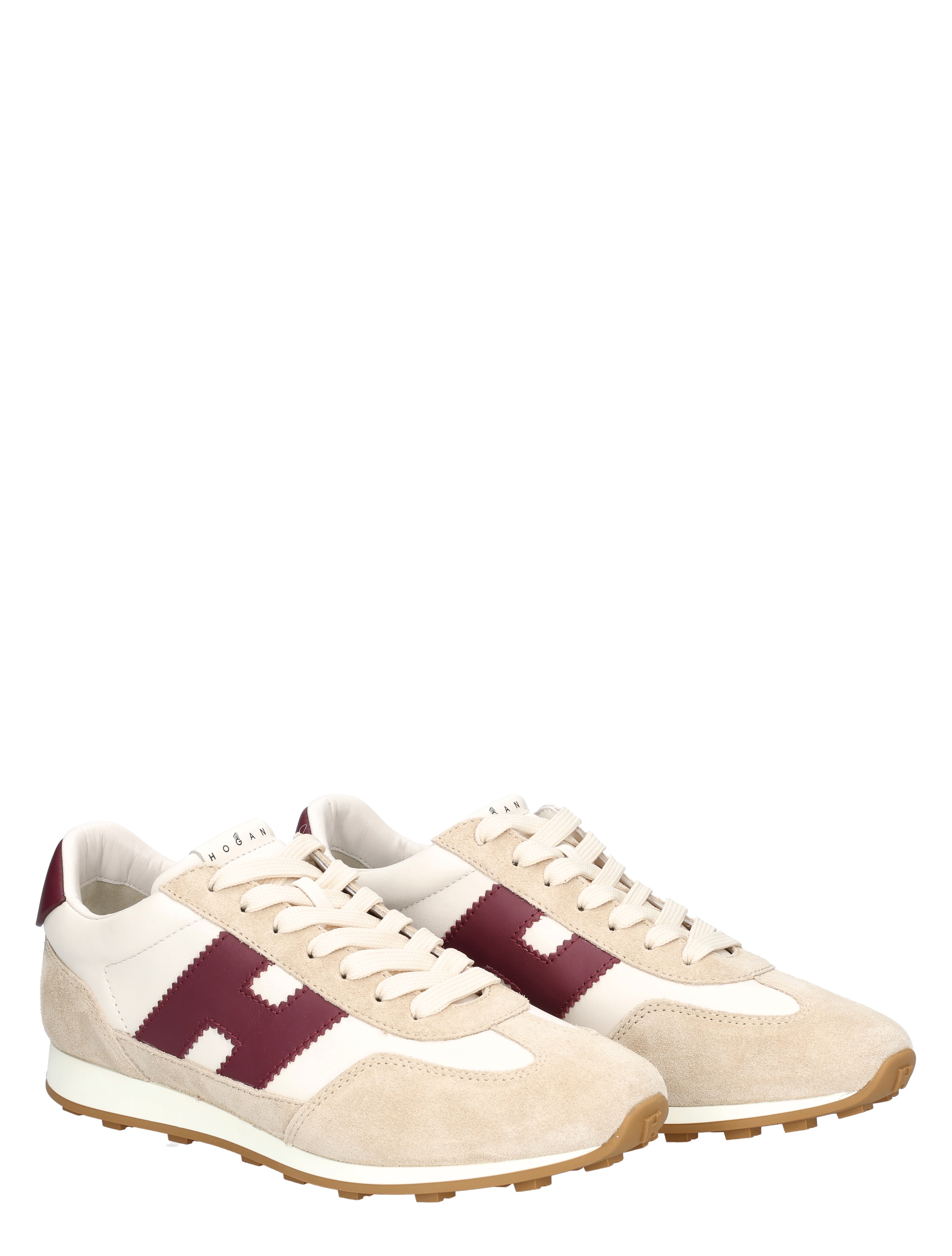 sneakers, witte sneakers, sandkleur, rood detail, casual schoen