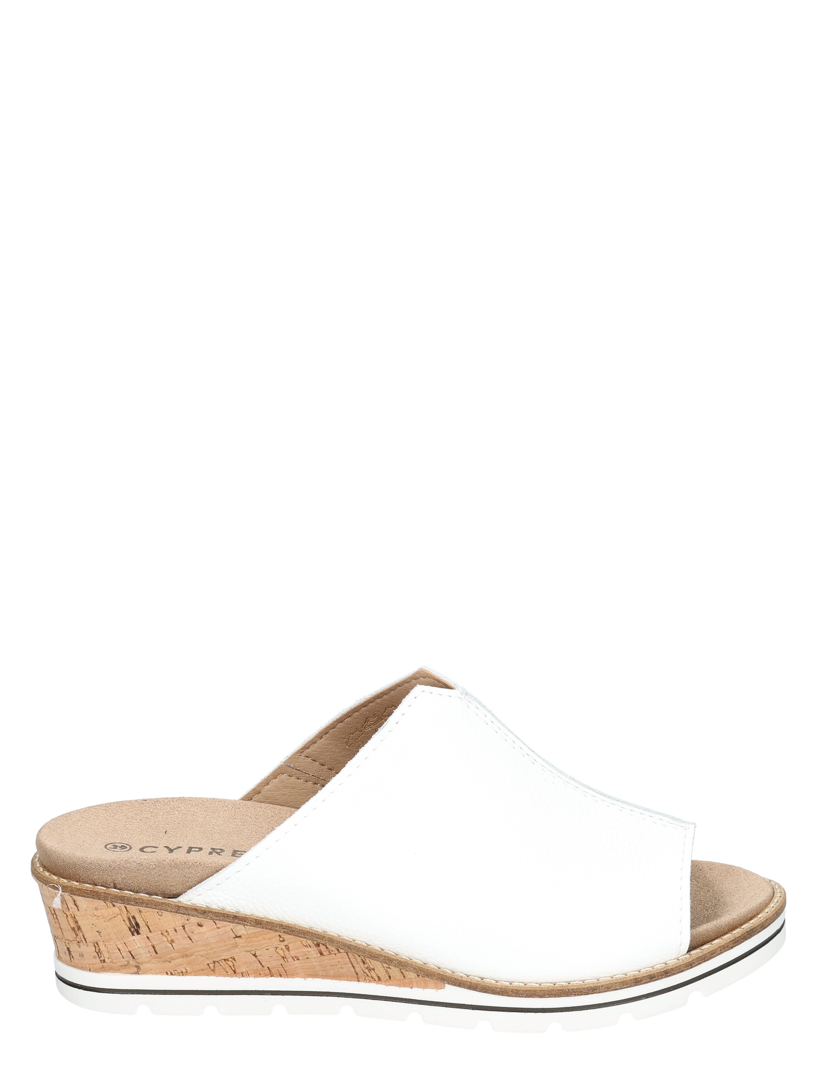 wedge, sandalen, witte slip-on, korkzolen, platte zolen
