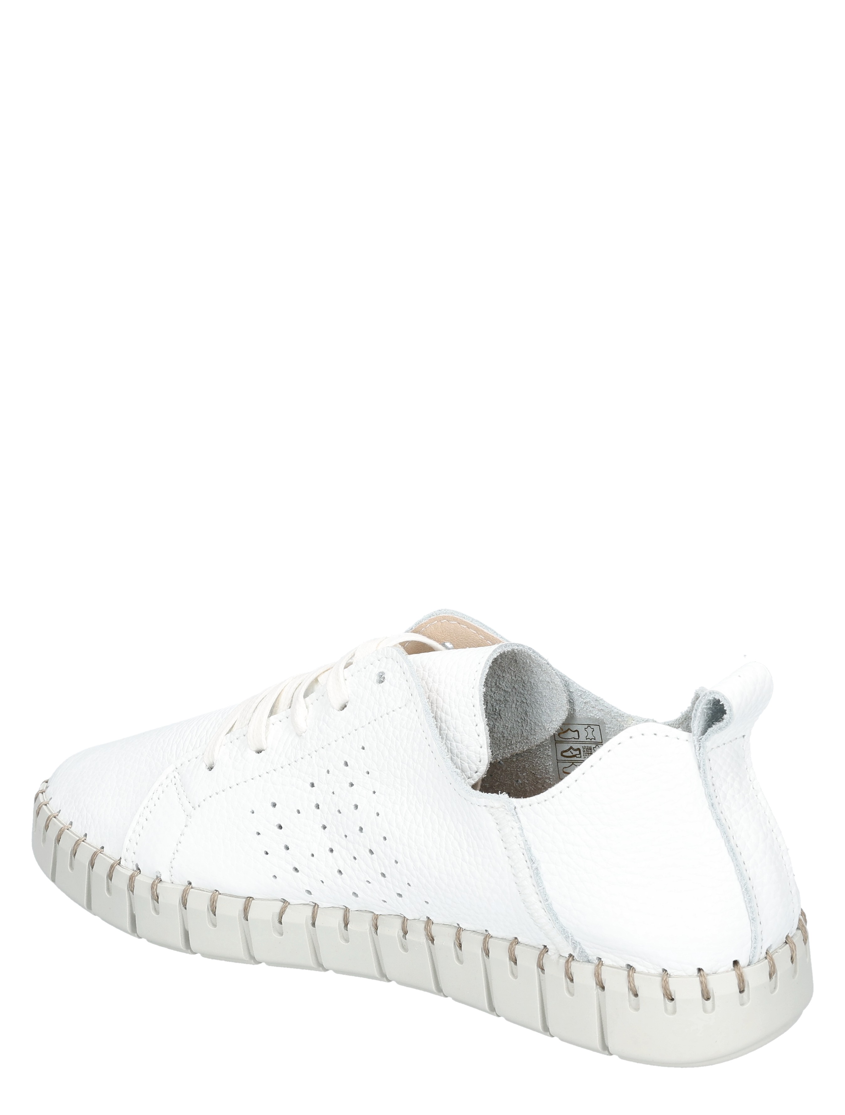 witte sneaker, casual shoe, perforaties, zachte zool, luxe look?