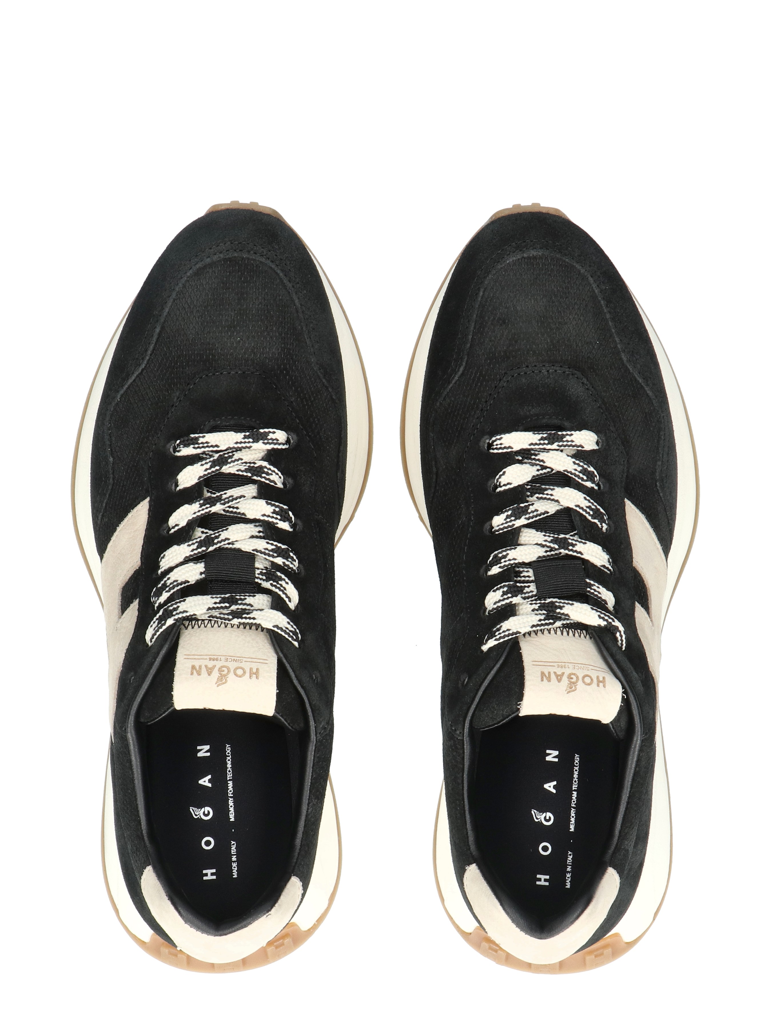 sneakers, zwart, witte zool, veters, materiaal (suède/ canvas)
