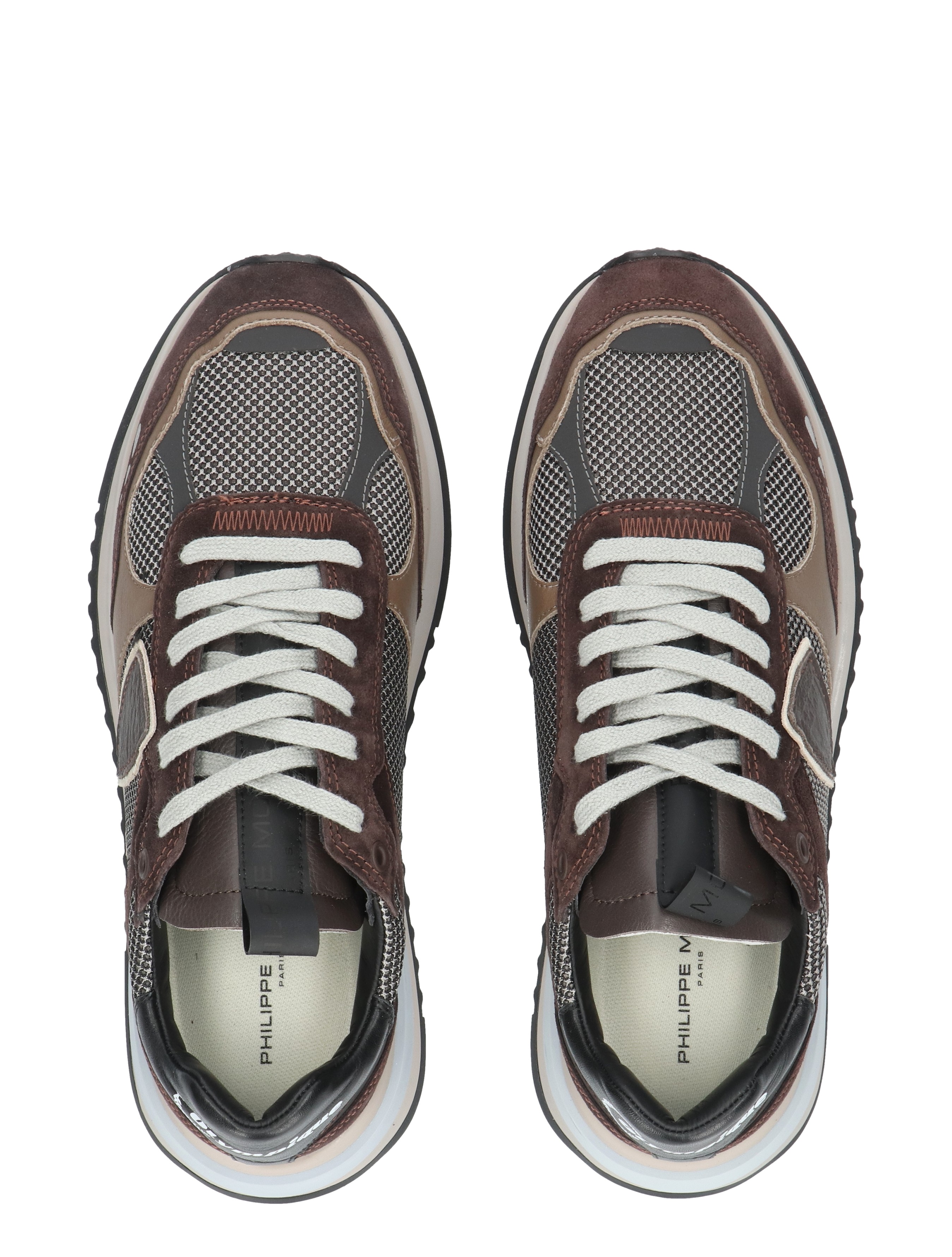 sneakers, laced shoes, mesh fabric, brown suede, white laces