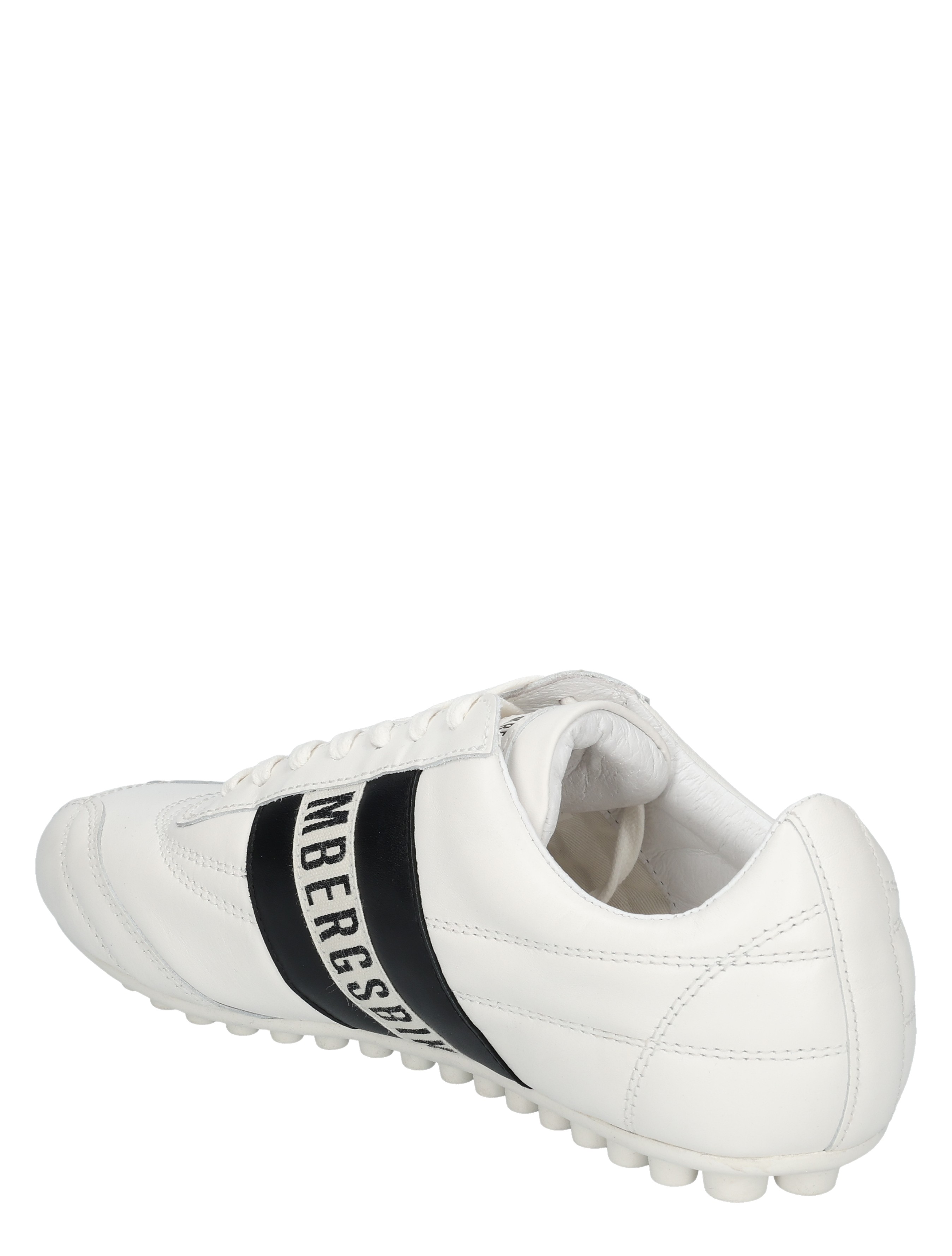 sneaker, sportschoen, witte schoen, zwarte band, kruimelsvrije zolen