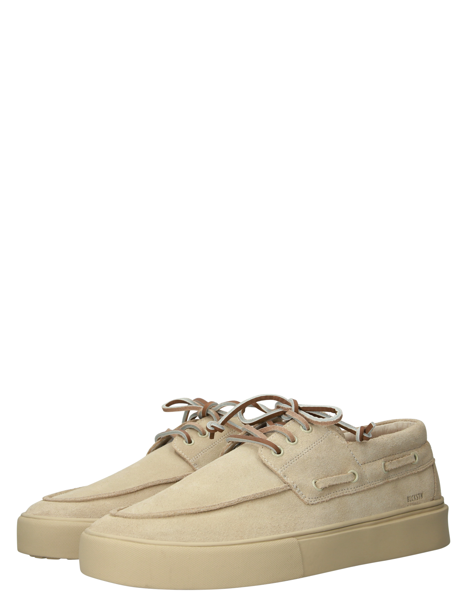 neutrale kleur, suede, veterschoenen, laag model, platformzool