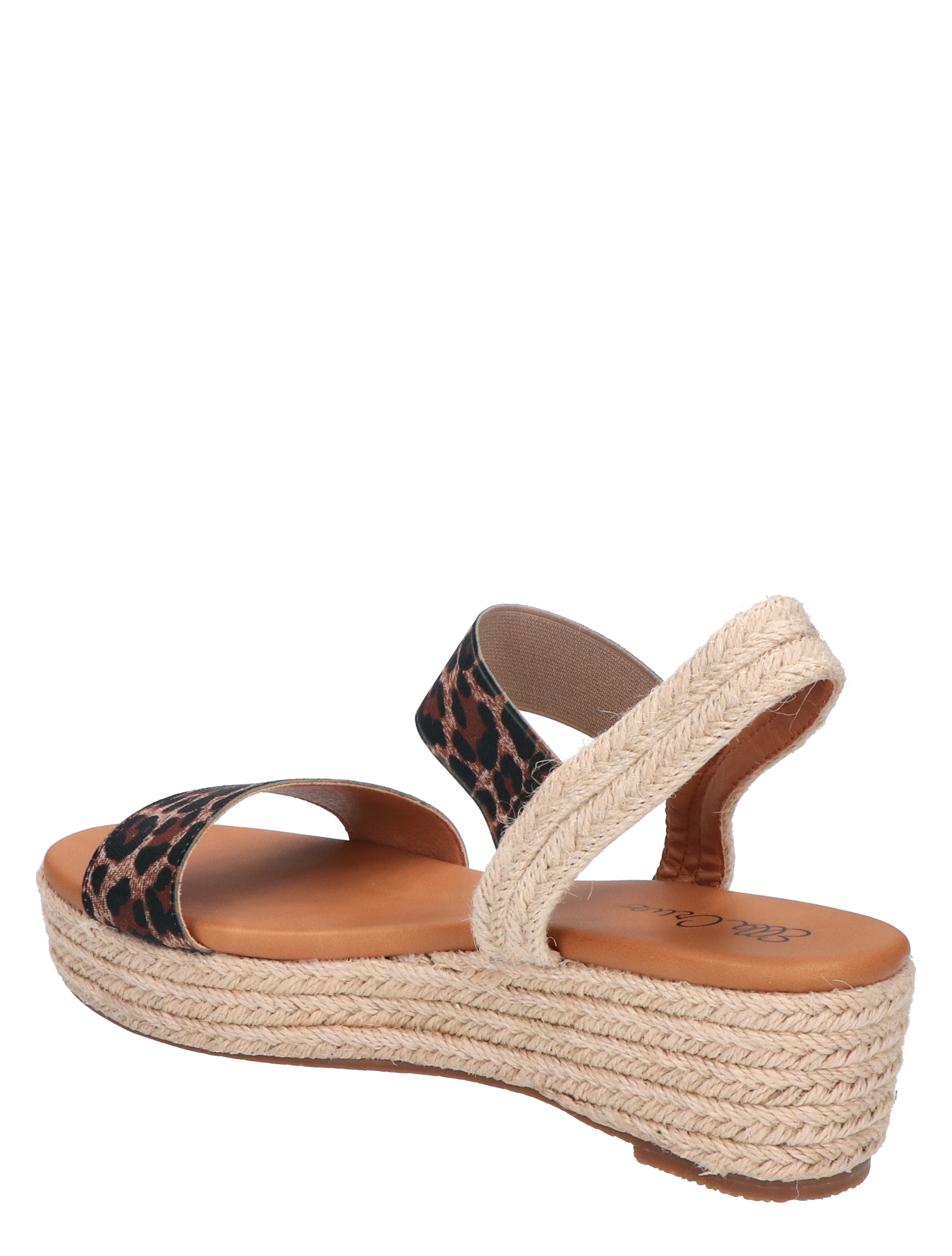 Wayra Brown