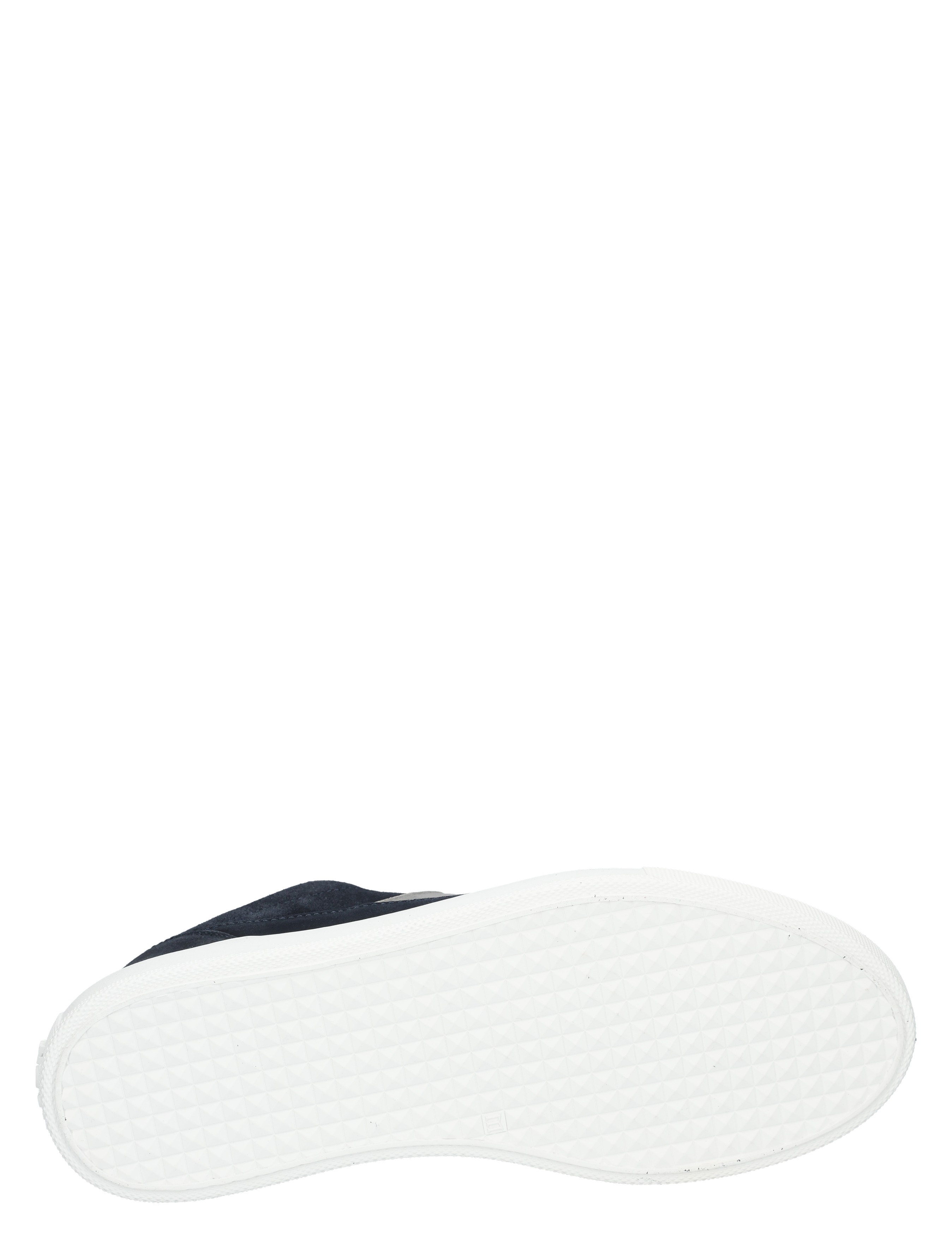 sneaker, witte zool, zool suède, slip-on, zool met patroon