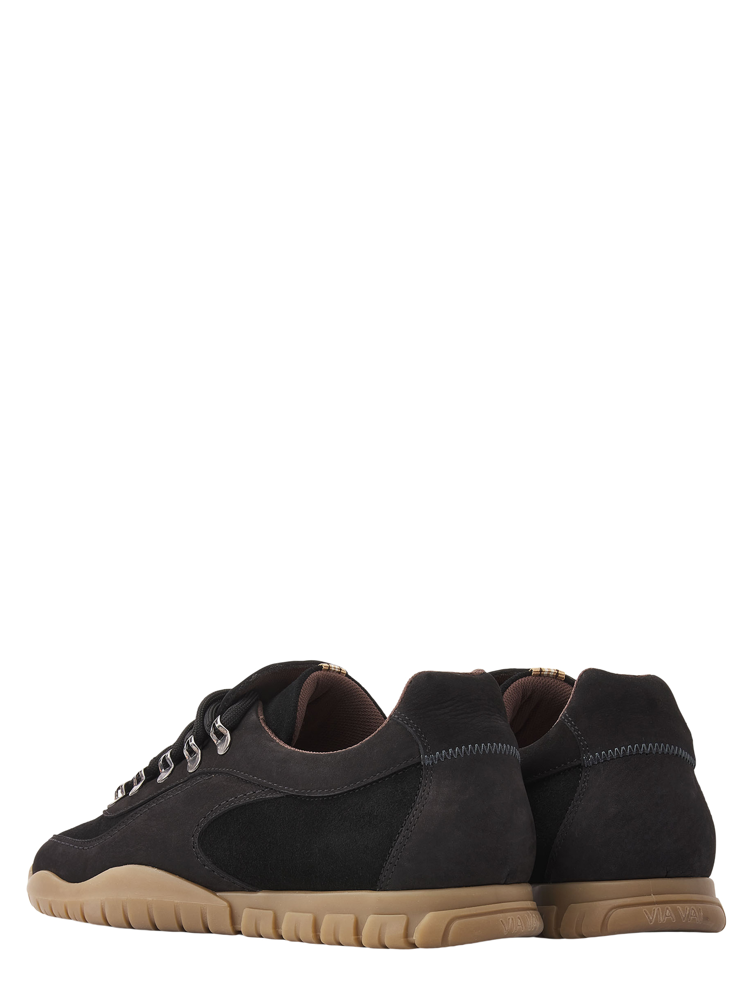 lowsneaker, model, black, leather, gum sole