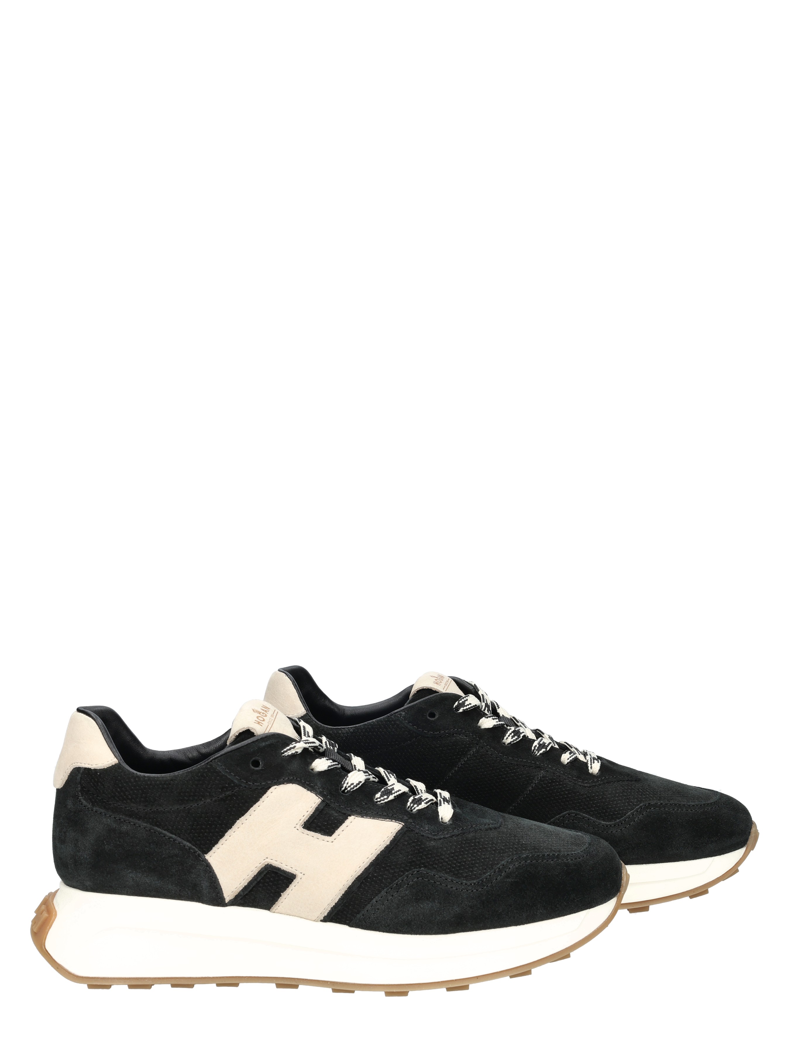 sneakers, sportschoenen, laarzen, witte zool, zwarte suede