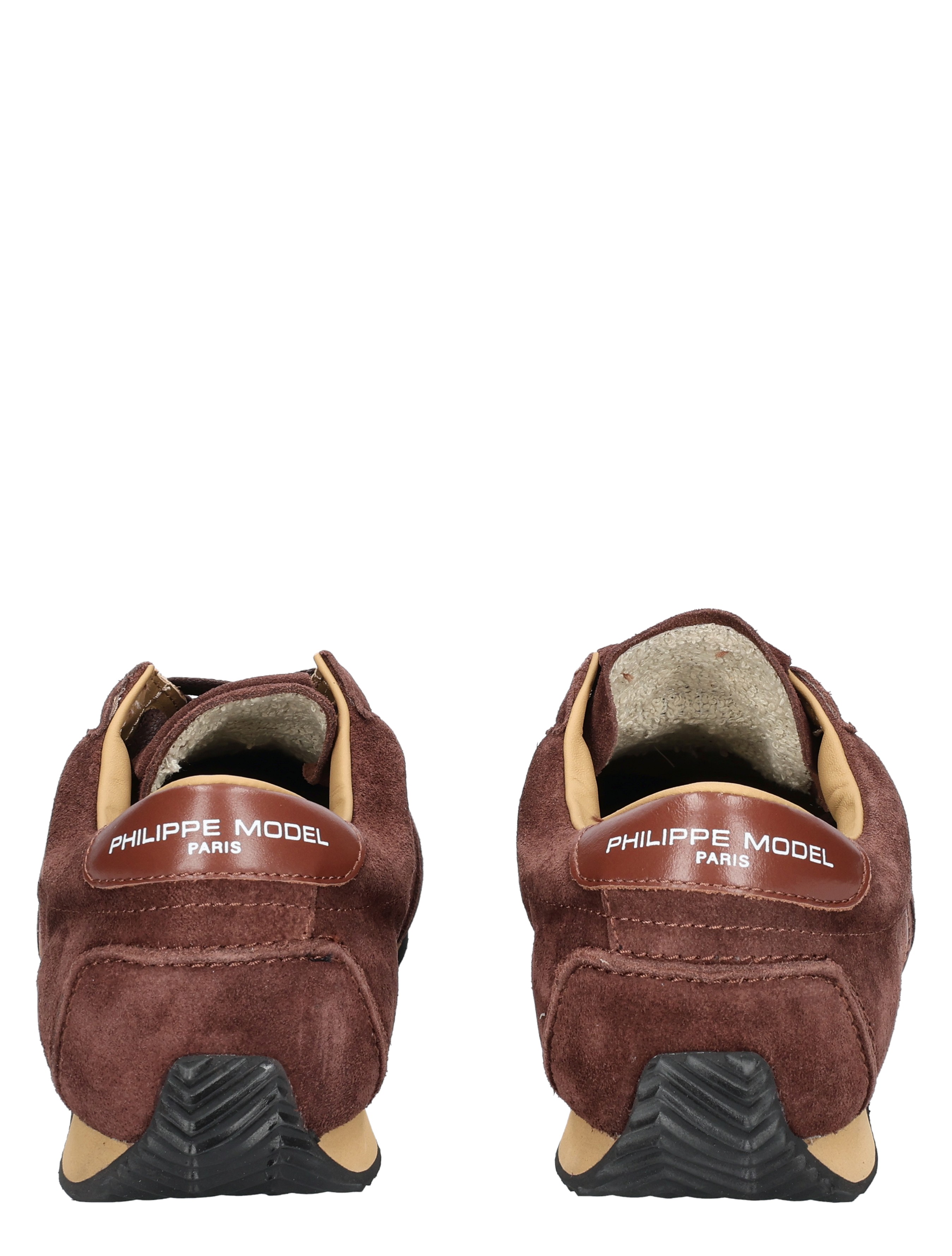 paar schoenen, suede, bruine schoenen, sportschoen, mannelijk design