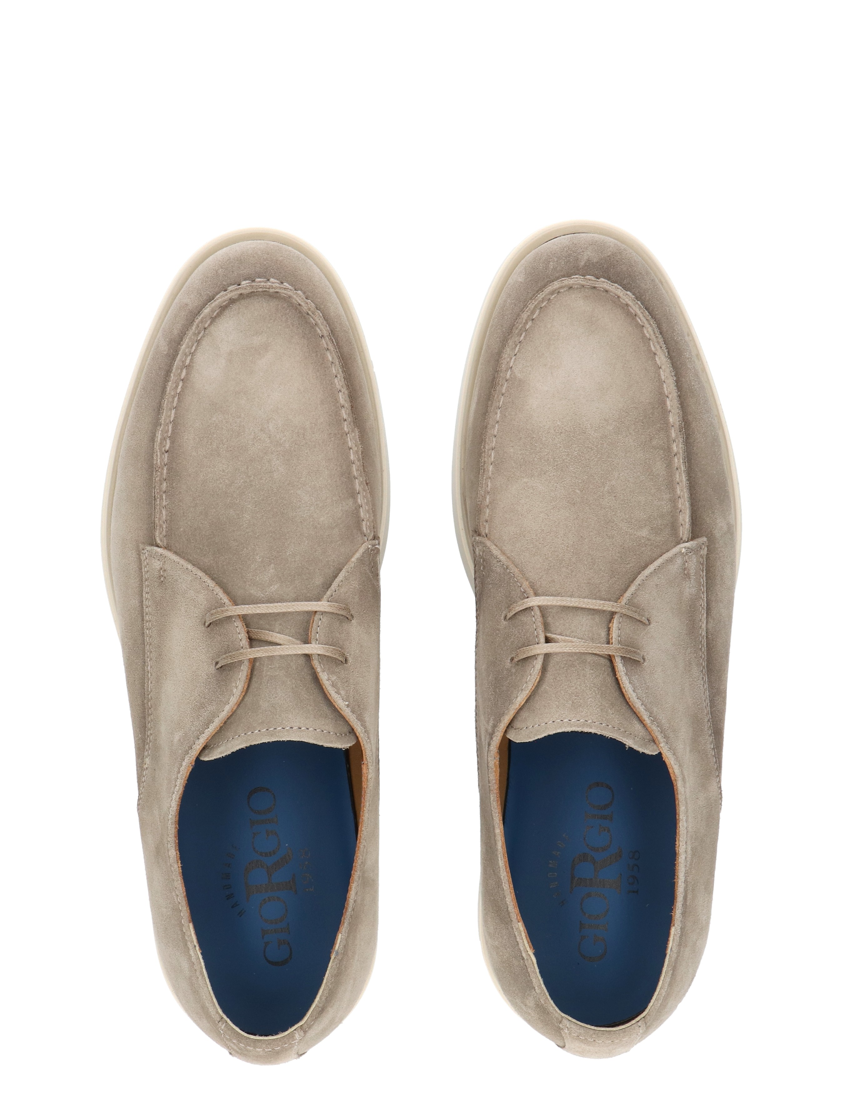 suede schoenen, lichtgrijs, veterschoenen, moc toe, slip-on not