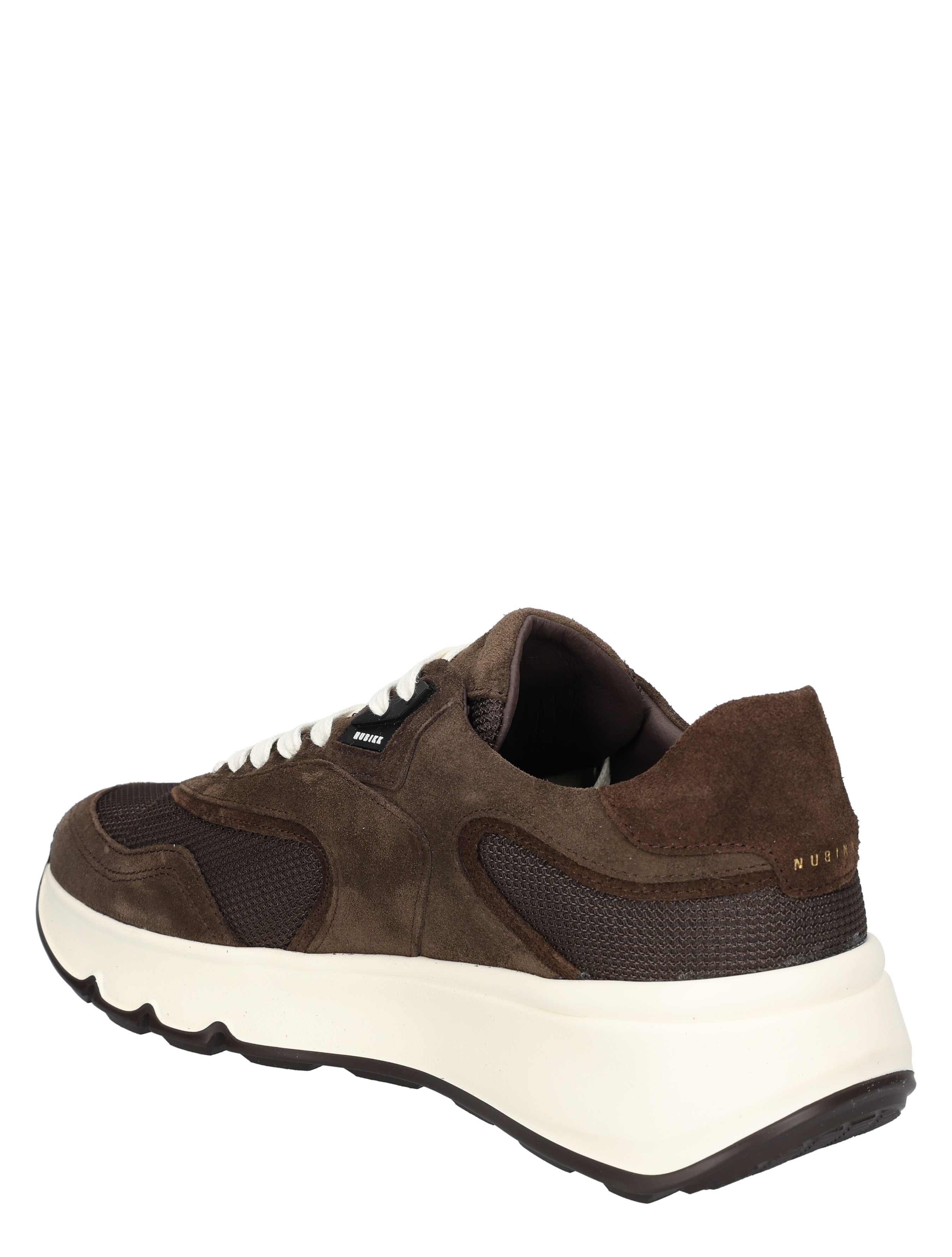 sneaker, bruine sneaker, suede, witte zool, platte zool