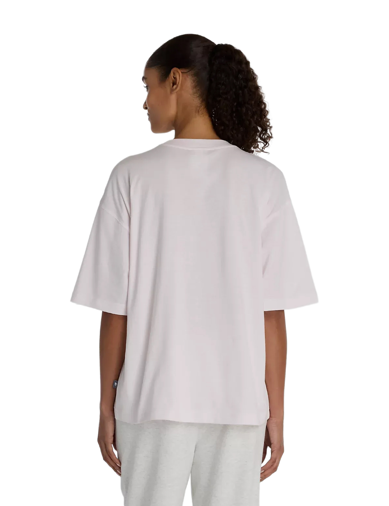 New Balance - Wavey Relaxed T-Shirt Women Pink Salt - Dames - Tops - 49629_48_2