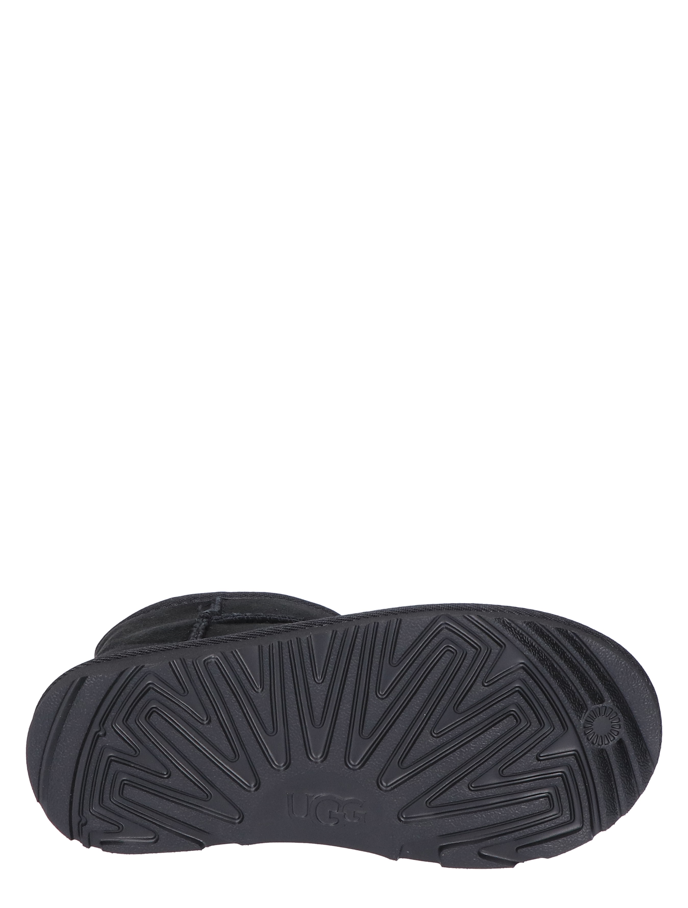 UGG - Kids Classic Mini II Black - Meisjes - Jongens - Boots - Enkellaarsjes - Boots - Enkellaarsjes - 42216_11_8