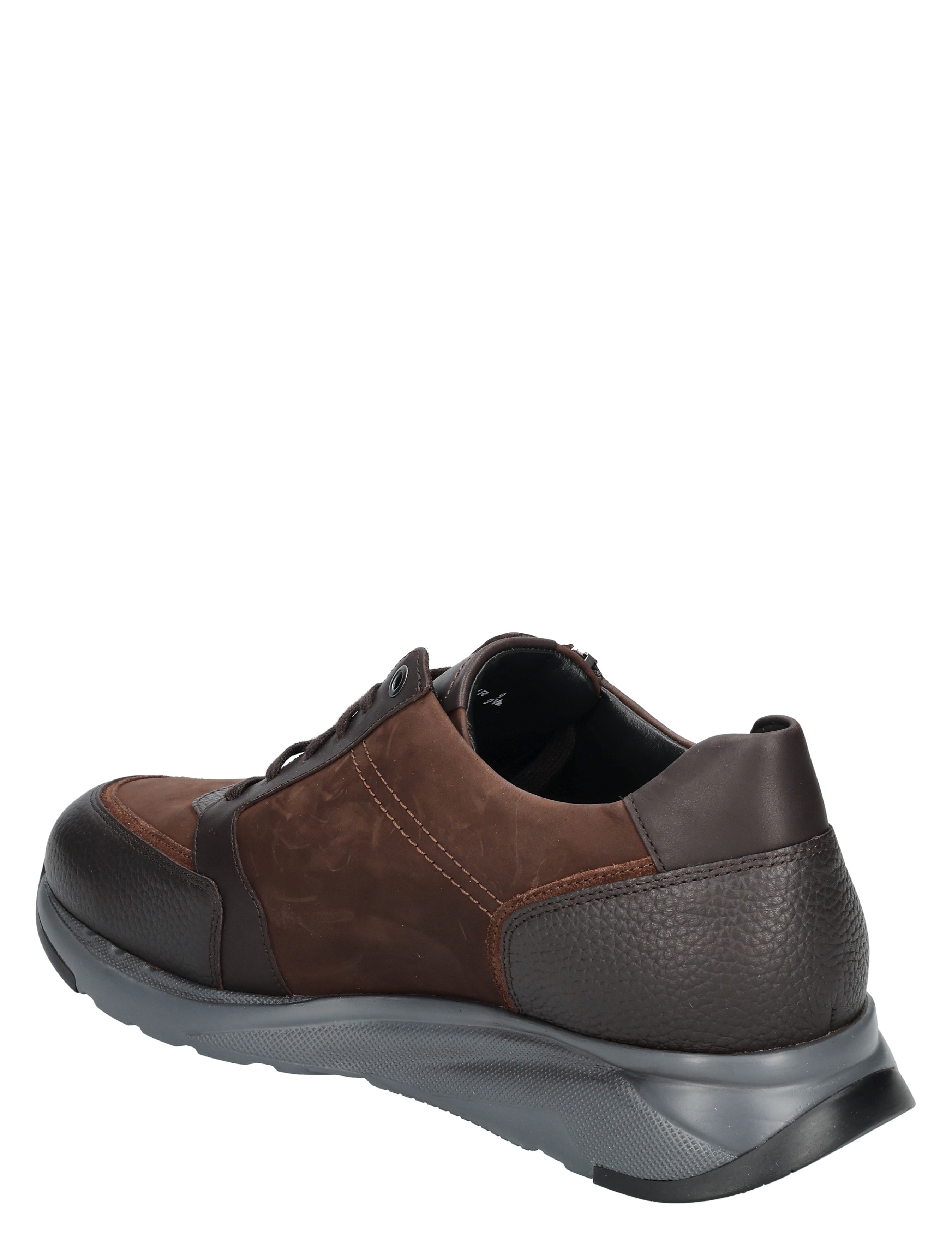 sneaker, bruine schoen, leer bovenwerk, zwarte neus, rubber zool