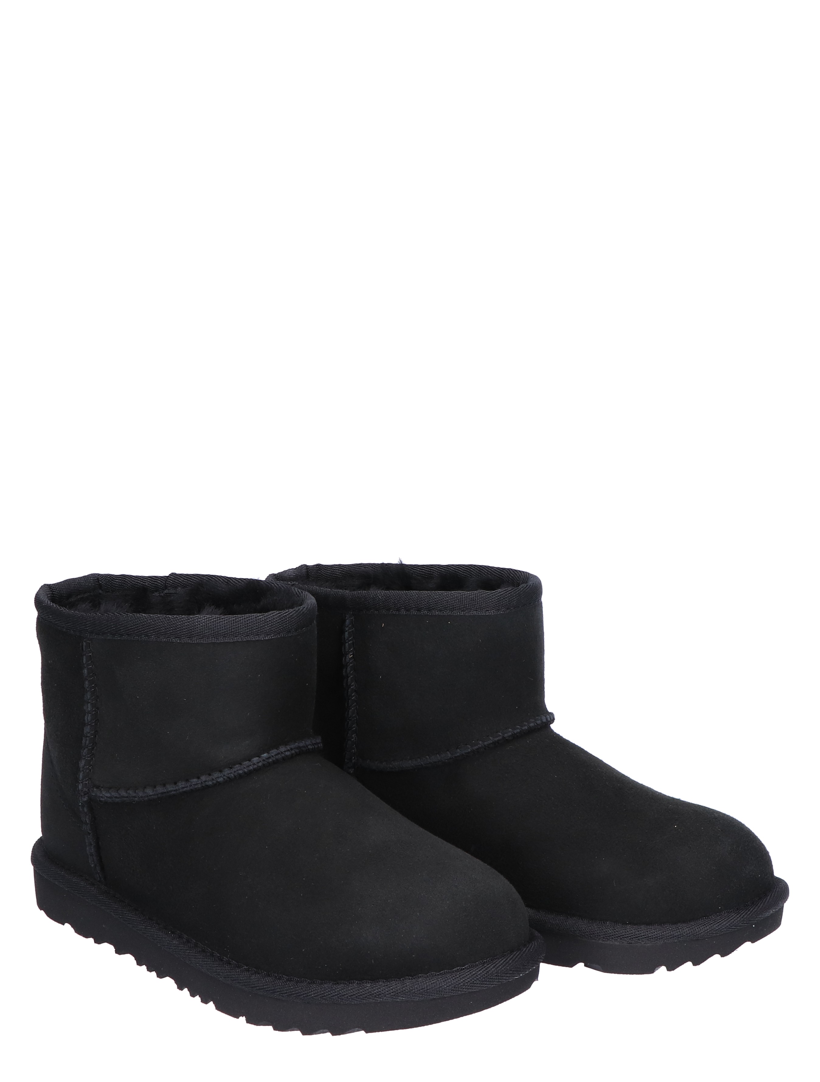 UGG - Kids Classic Mini II Black - Meisjes - Jongens - Boots - Enkellaarsjes - Boots - Enkellaarsjes - 42216_11_5