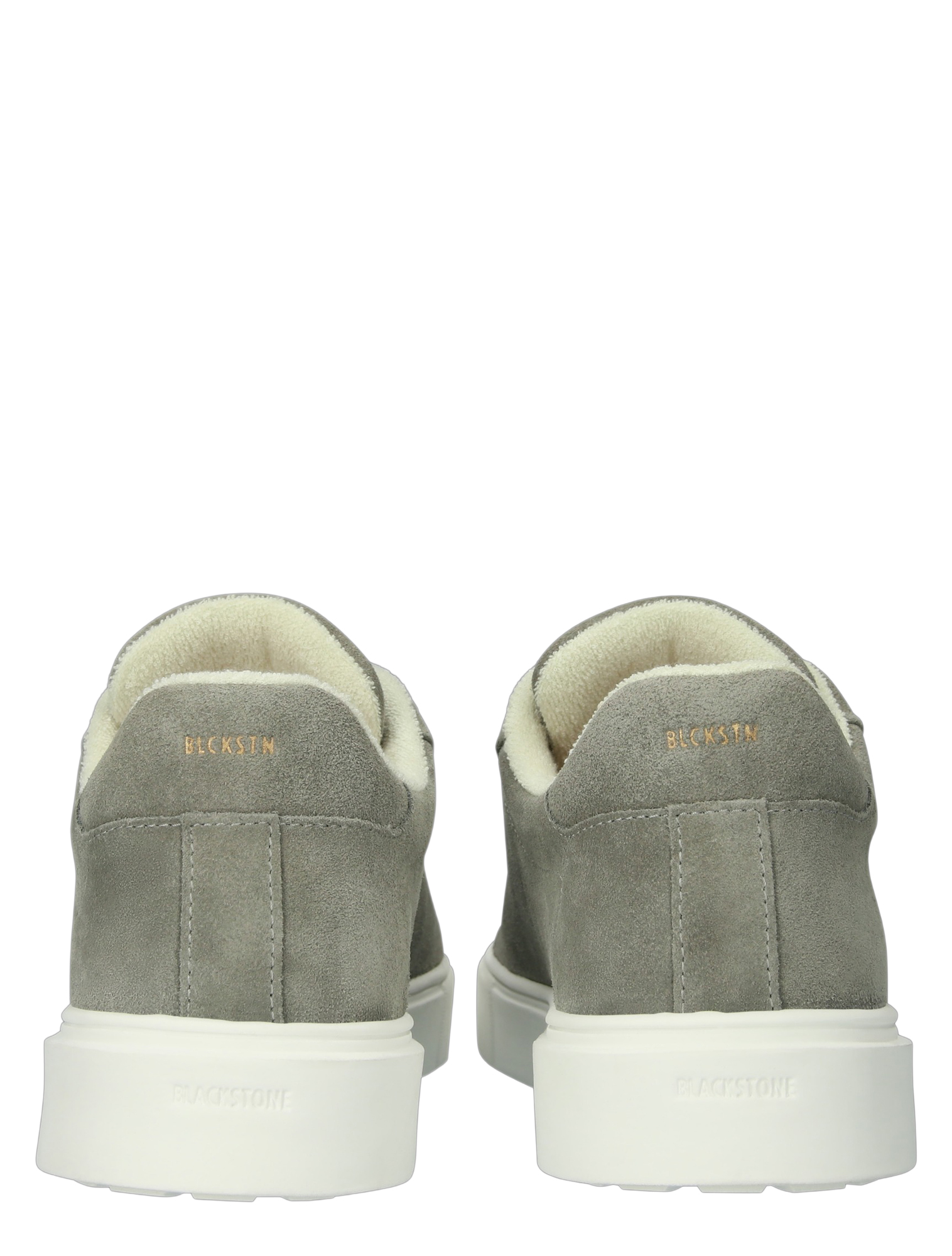 grijze sneaker, suede, warm gevoerd, korte hak, witte zool