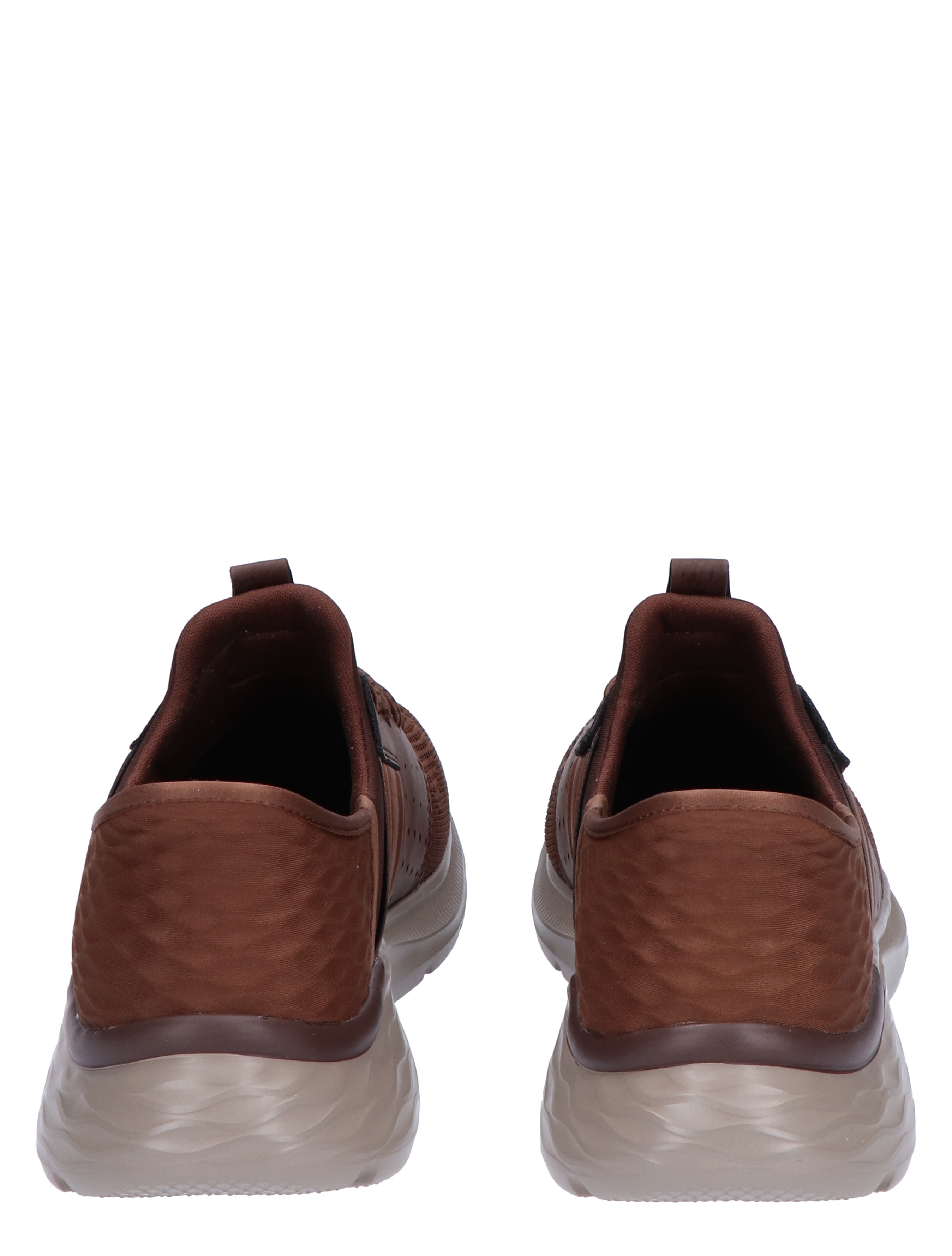 Garner Newick Slip in Brown