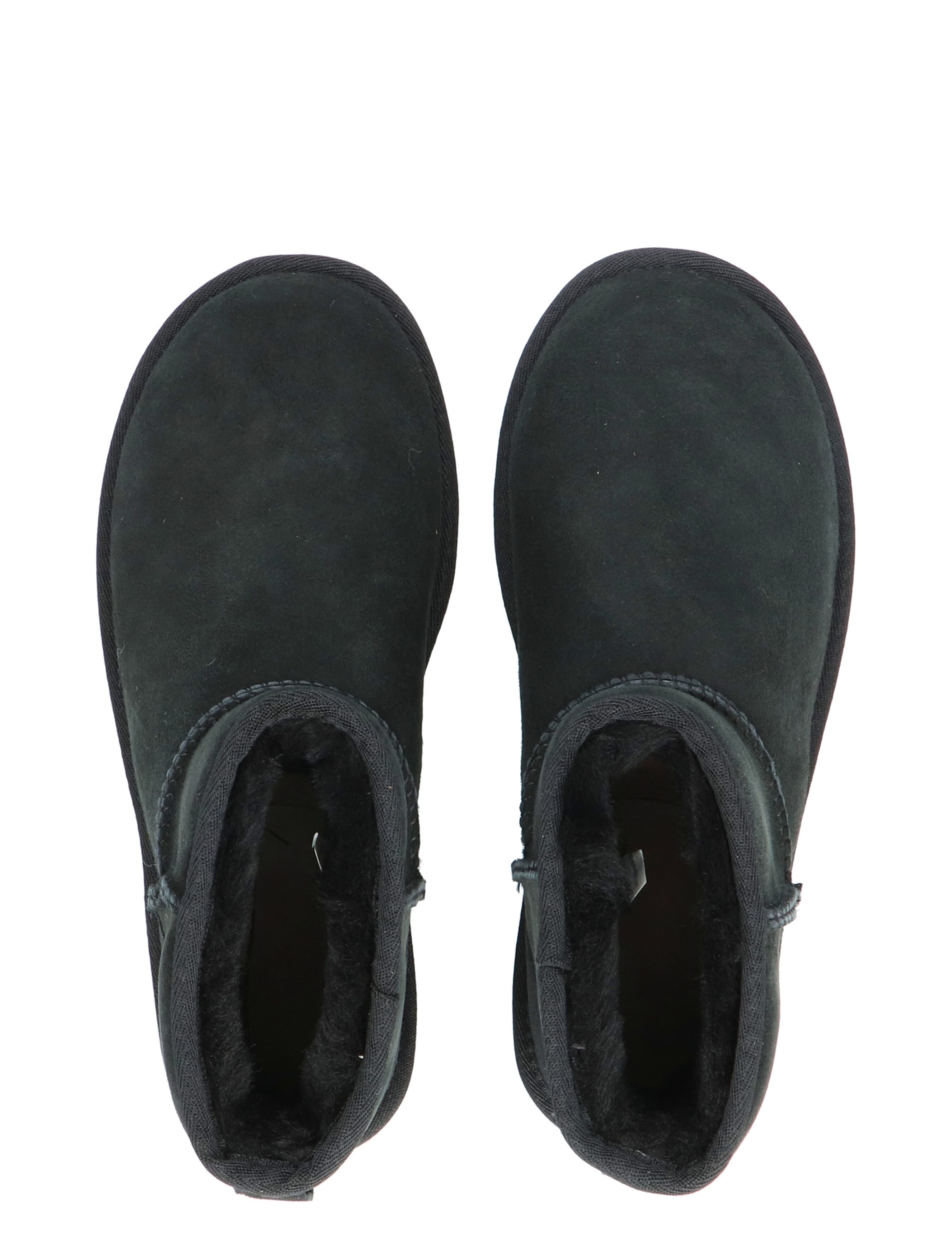 UGG - Classic Mini II Black - Dames - Boots - Enkellaarsjes - 31381_11_8